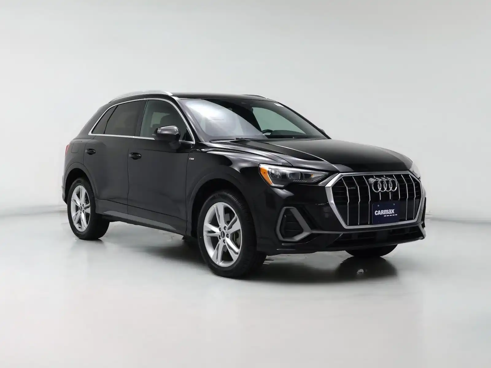 2022 Audi Q3 45 TFSI S Line Premium quattro's photo