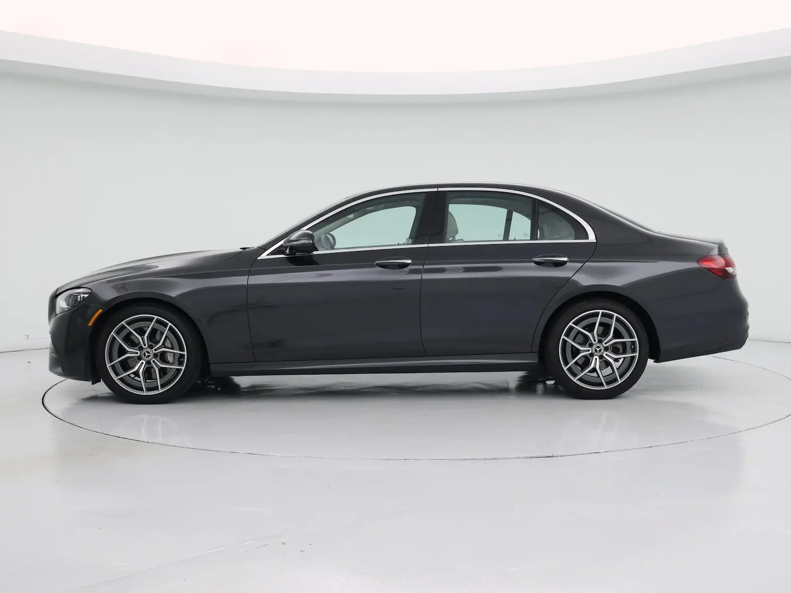 2021 Mercedes-Benz E-Class E350 photo 4