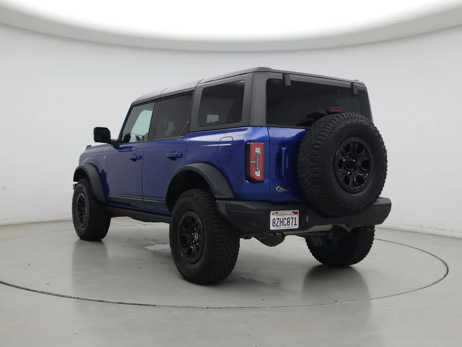 2021 Ford Bronco First Edition 4WD Advanced photo 3