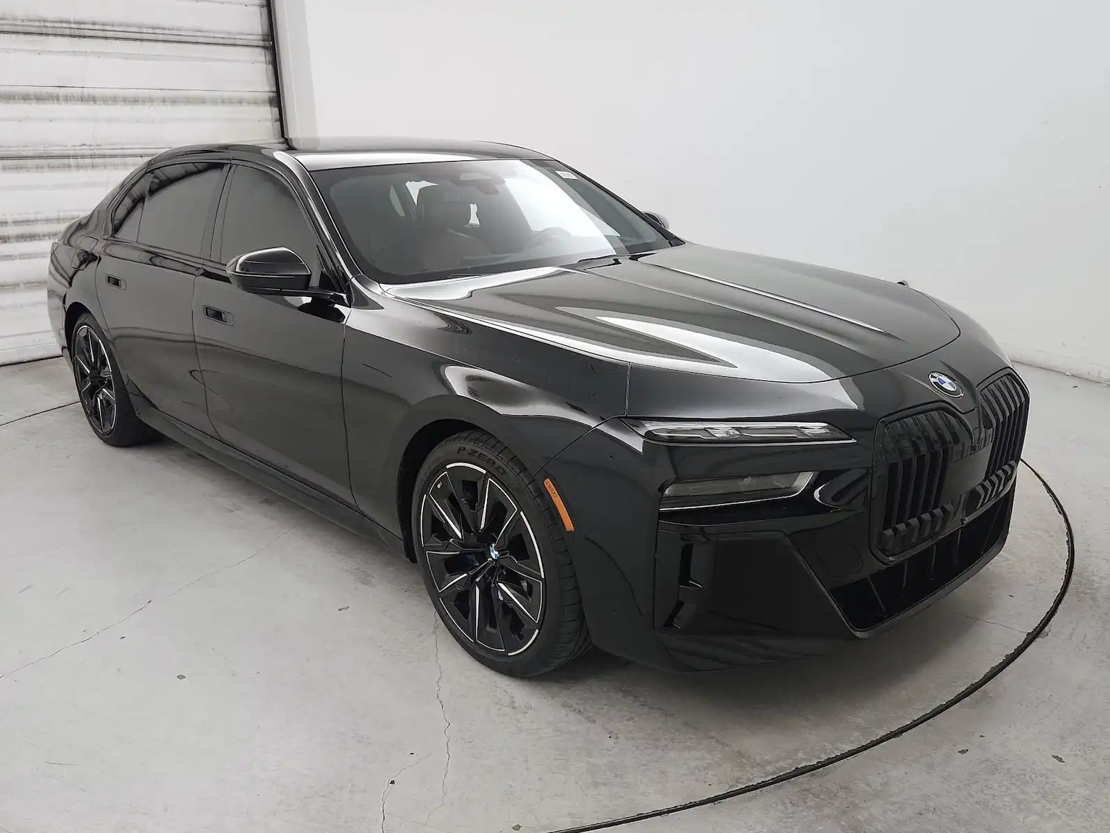 2023 BMW 7 Series 760i xDrive Sedan's photo