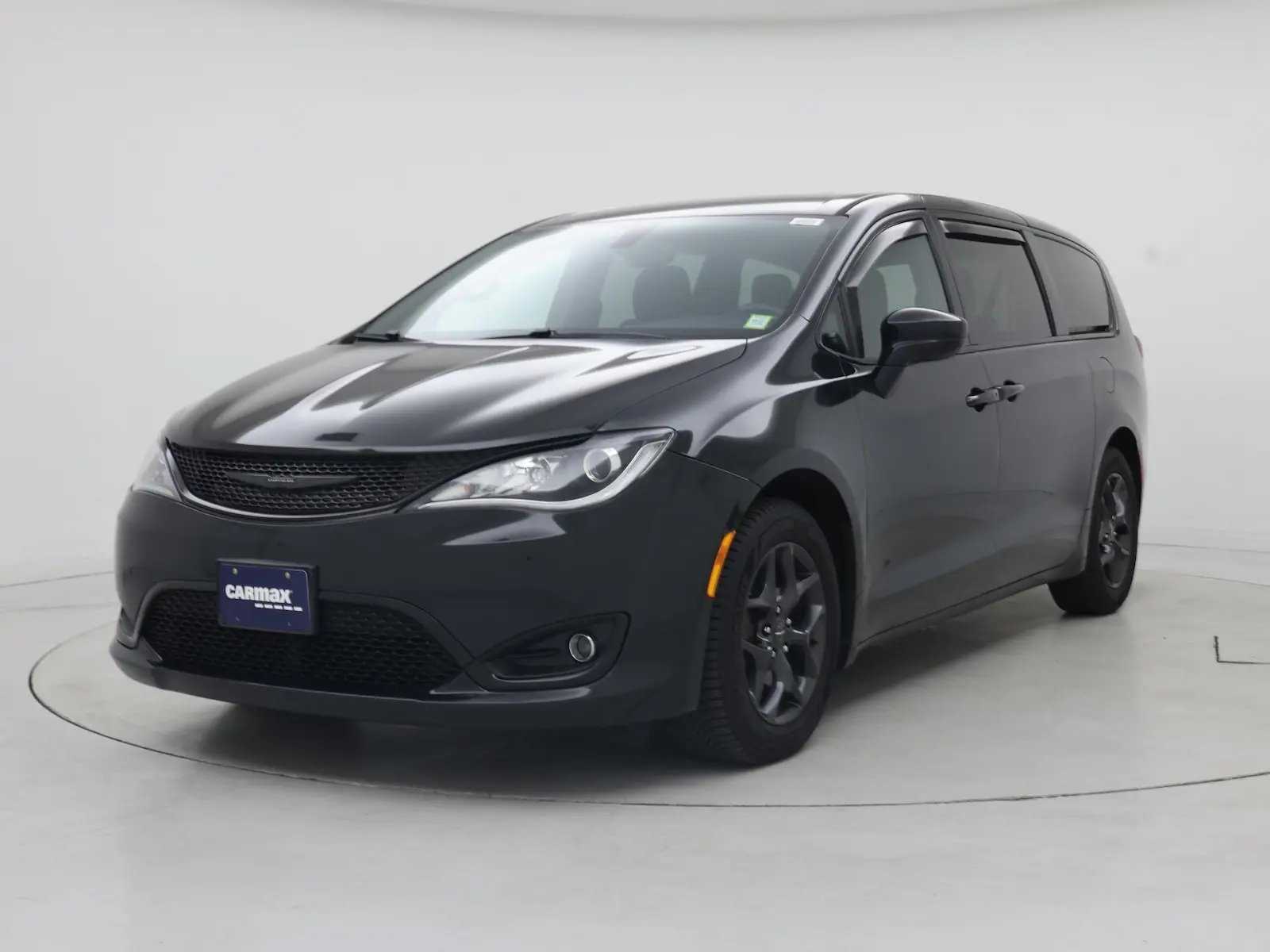 2020 Chrysler Pacifica Touring photo 5
