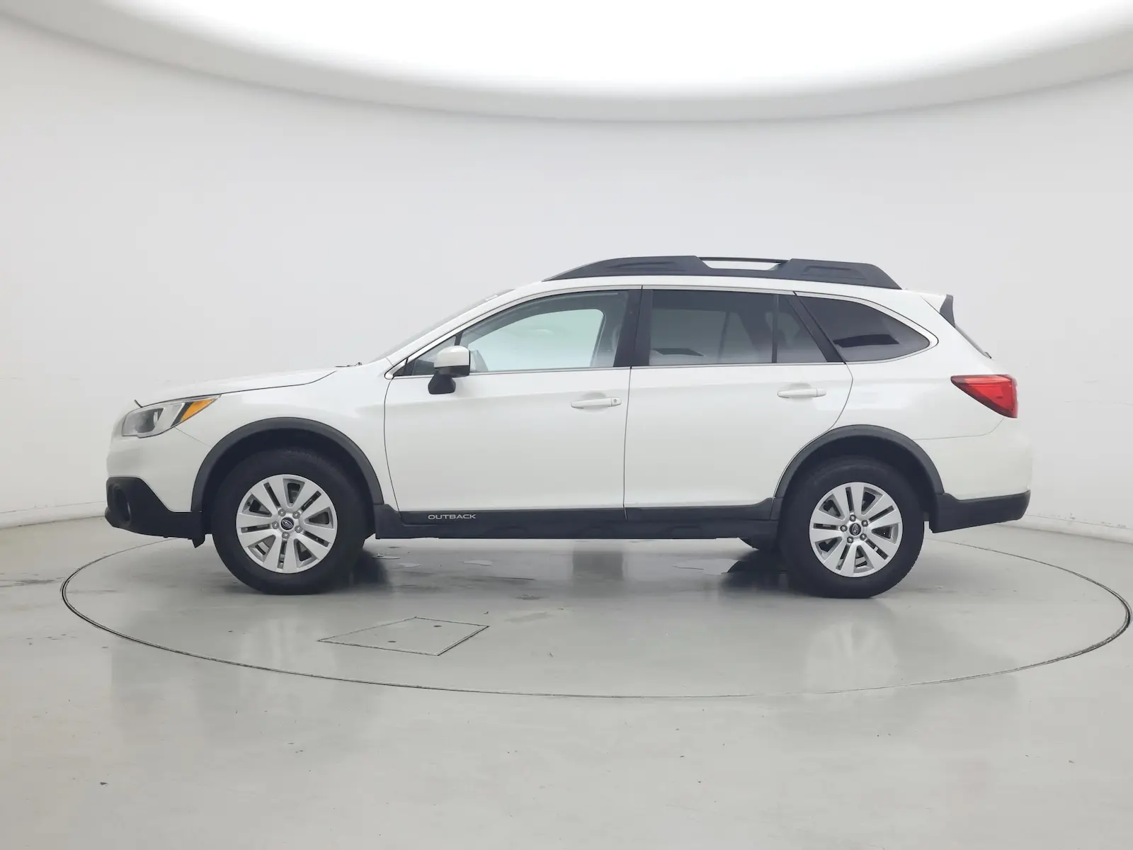 2017 Subaru Outback 2.5i Premium photo 4