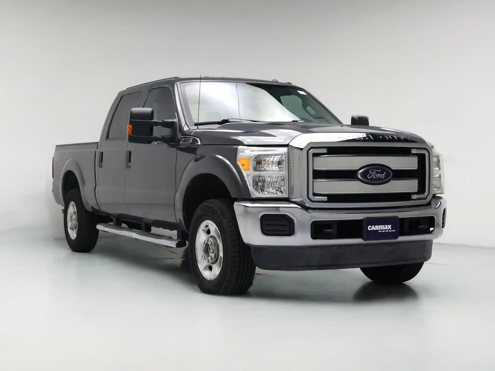2015 Ford F-250 XLT 4WD Crew Cab 156 in's photo
