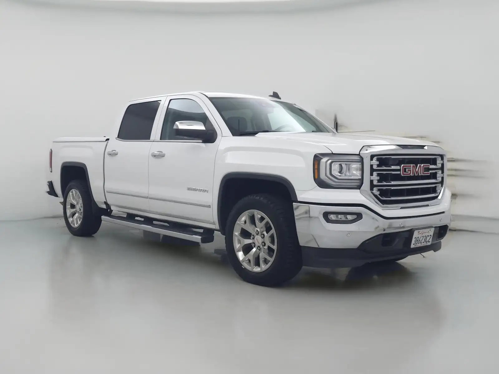 2017 GMC Sierra SLT 4WD Crew Cab Short Box's photo