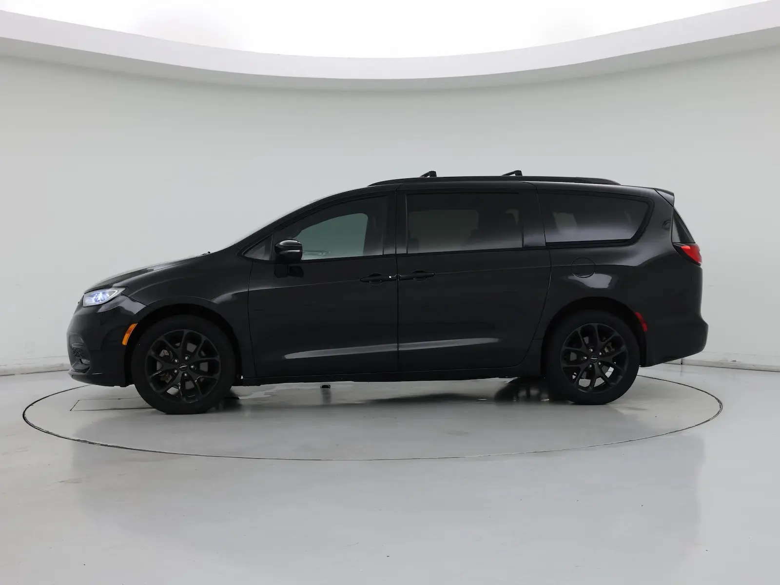 2023 Chrysler Pacifica Limited AWD photo 4