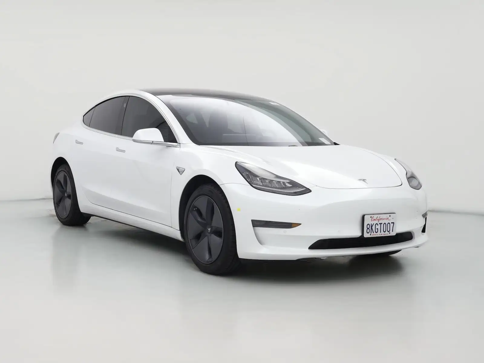 2019 Tesla Model 3 Standard Range Plus photo 1