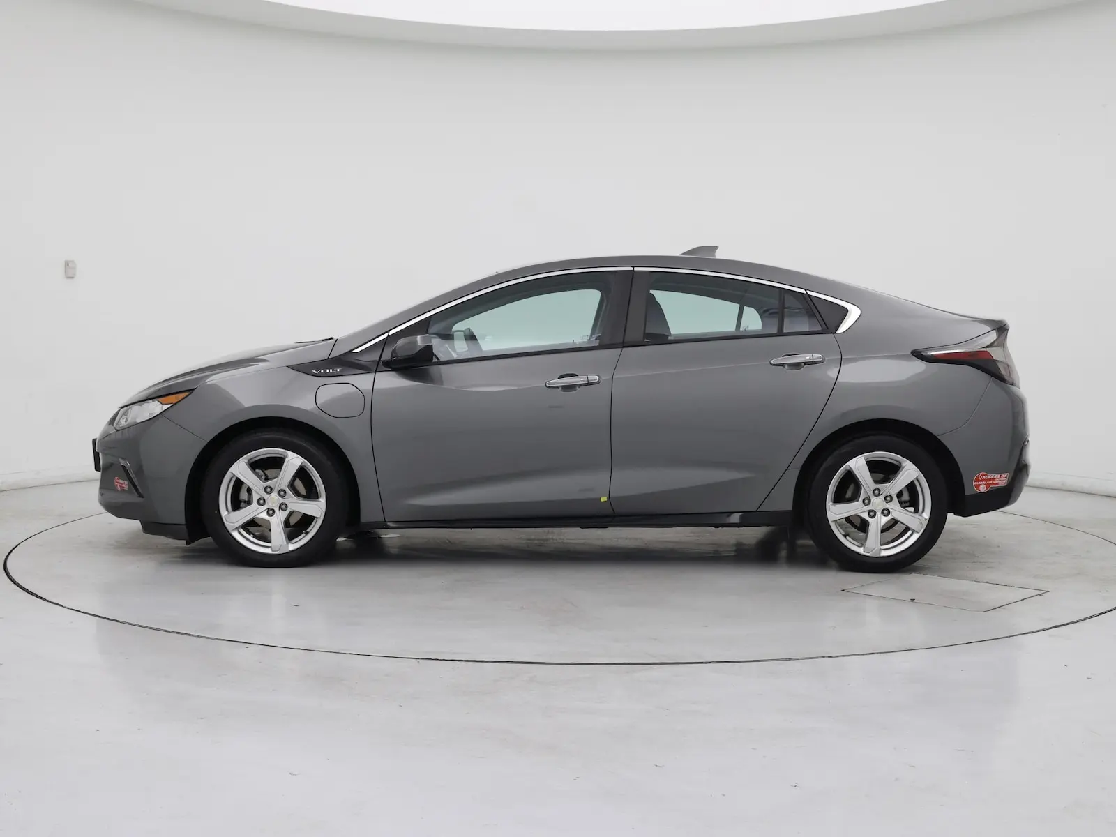 2017 Chevrolet Volt LT photo 4