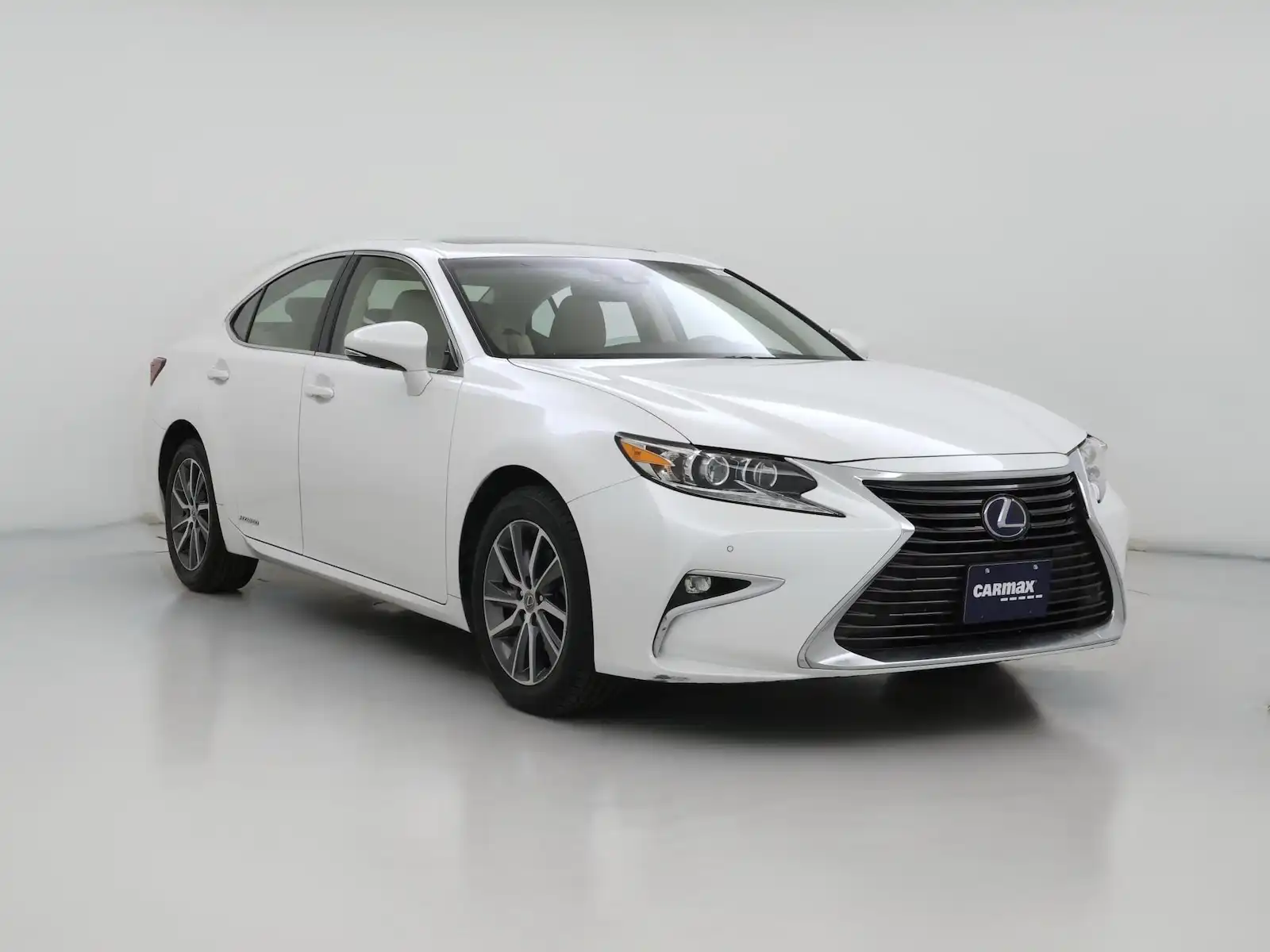 2017 Lexus ES 350 300h's photo