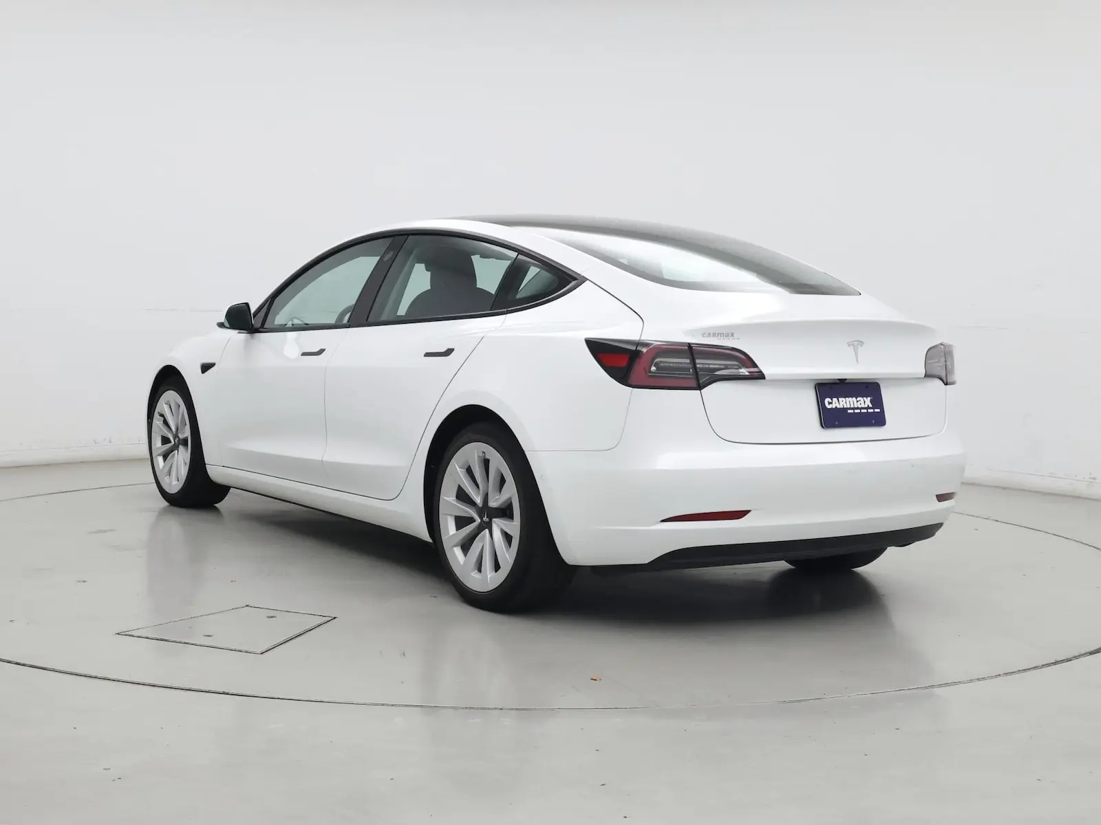 2021 Tesla Model 3 Standard Range Plus photo 3
