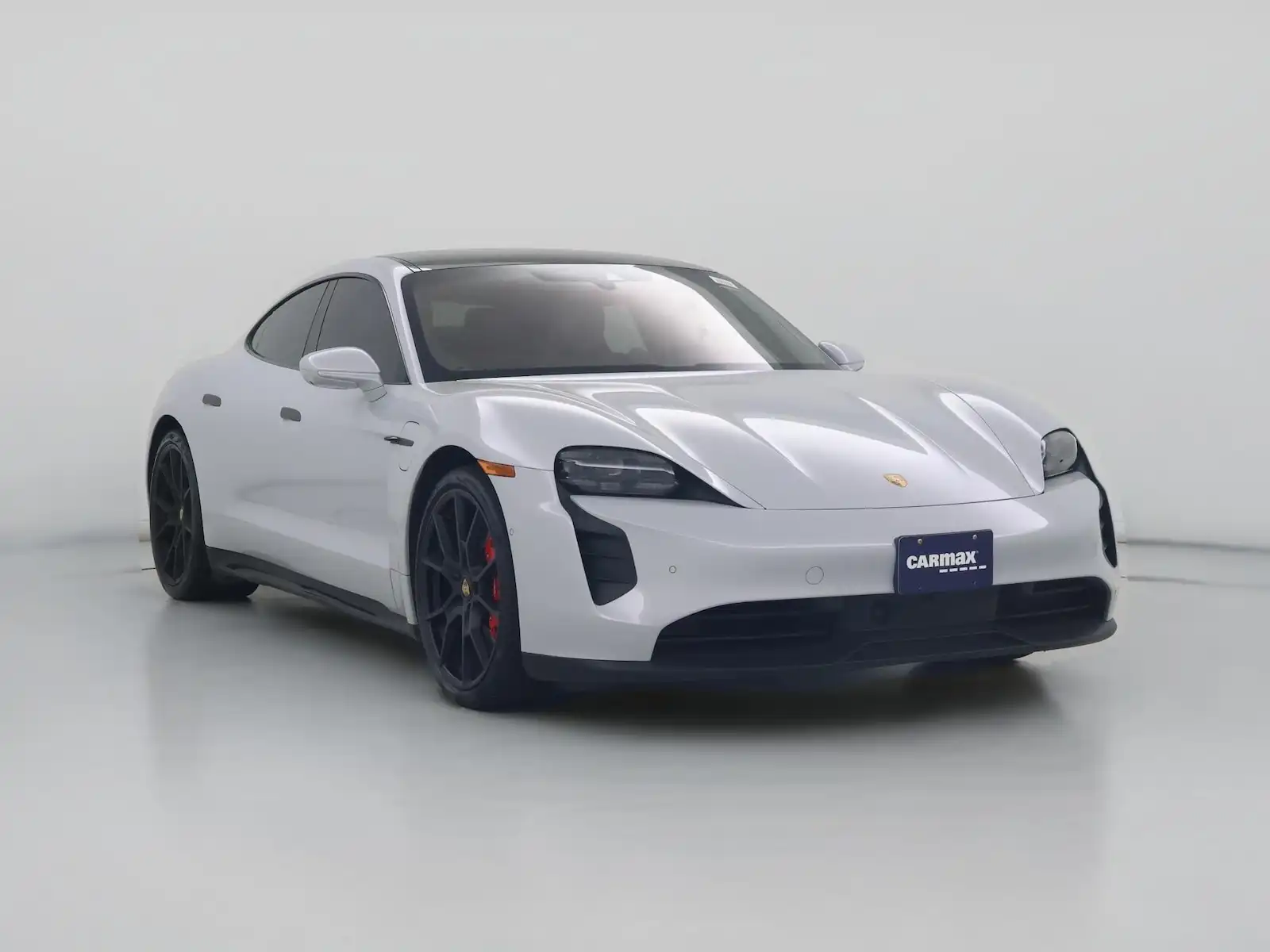 2023 Porsche Taycan GTS's photo