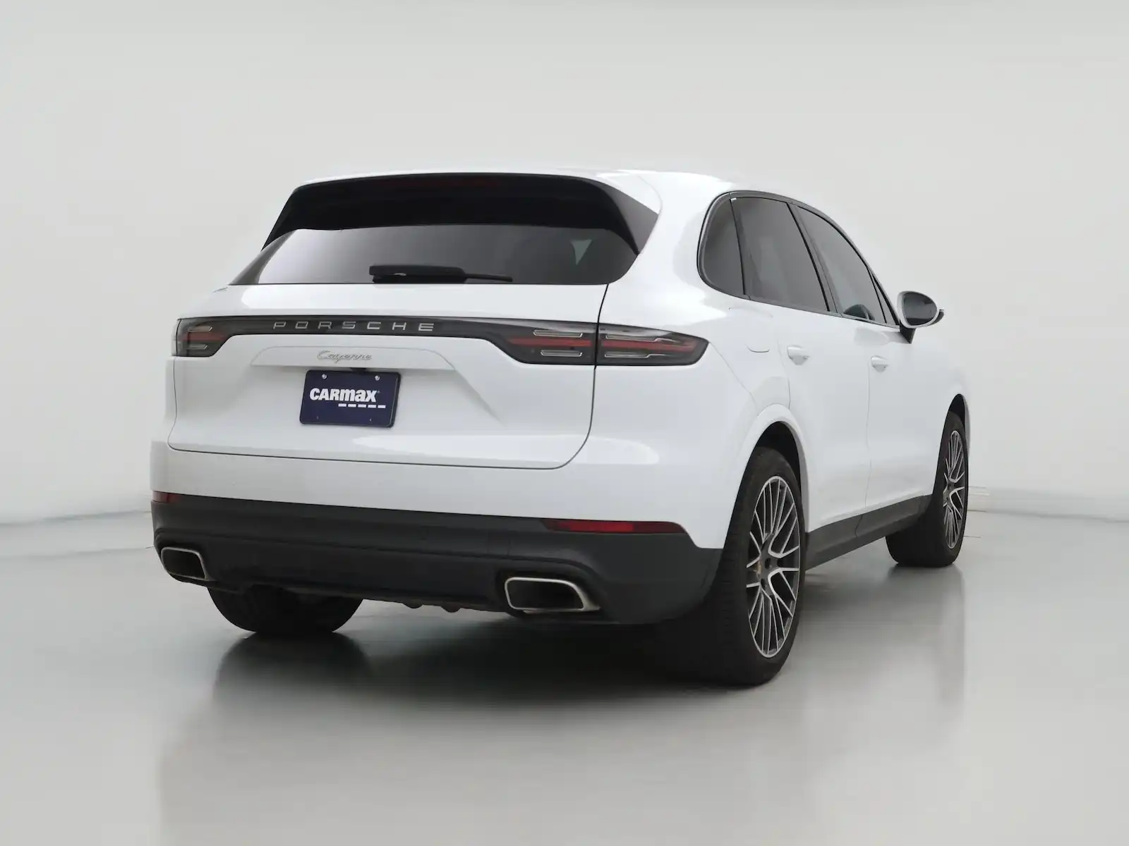 2023 Porsche Cayenne Base's photo