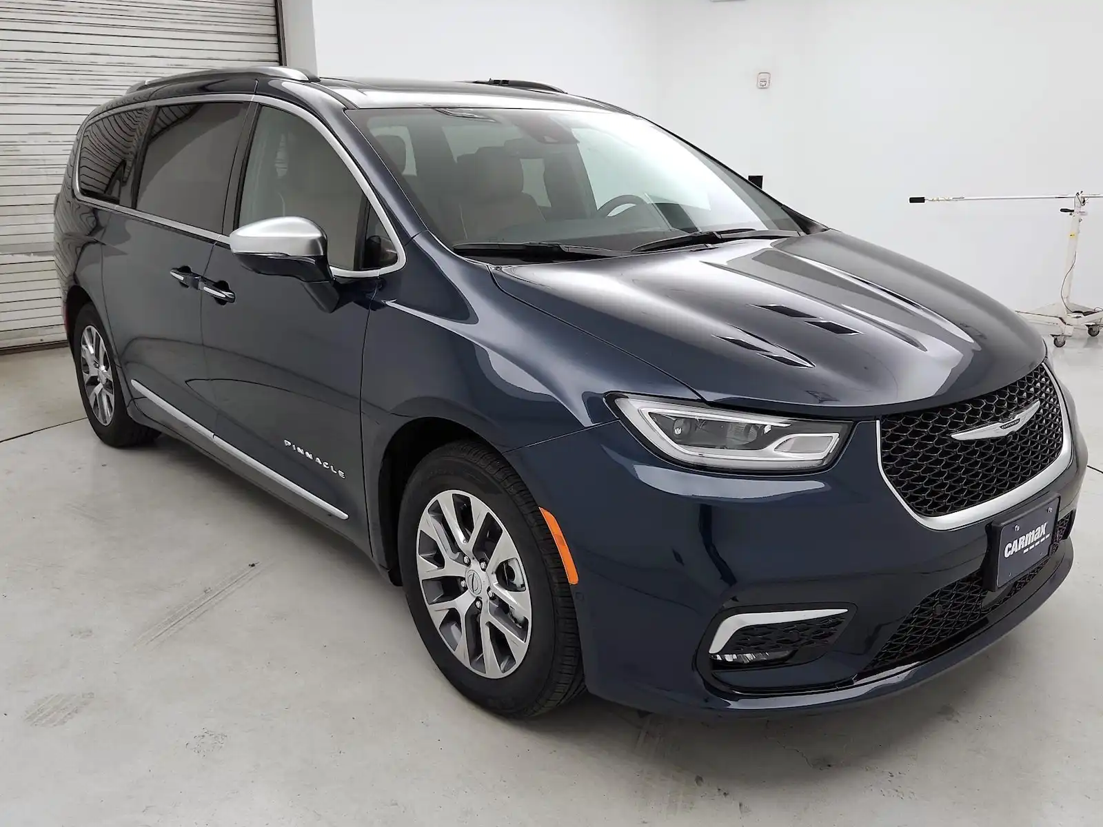 2024 Chrysler Pacifica Hybrid PHEV Pinnacle's photo