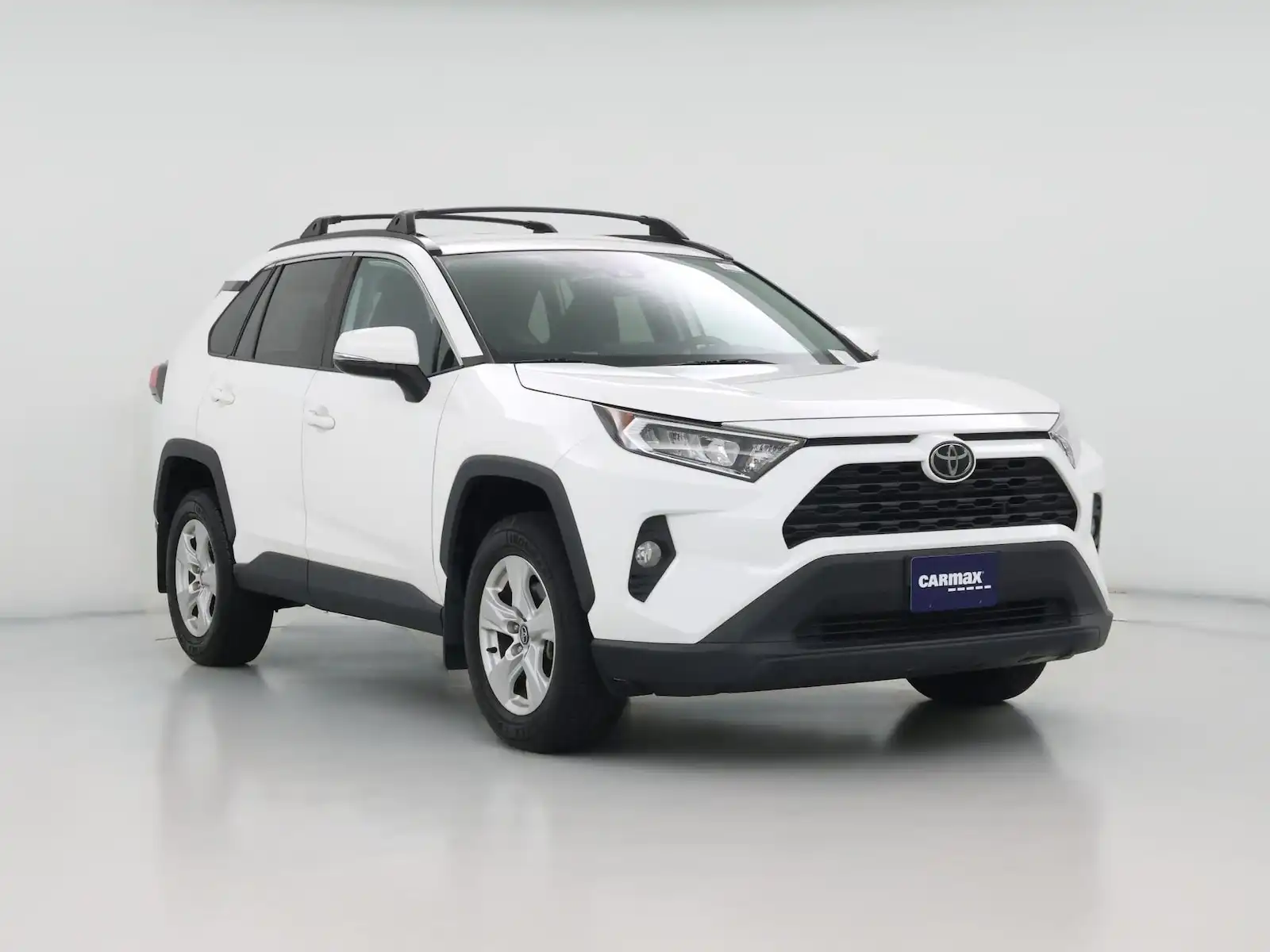 2020 Toyota RAV4 XLE FWD's photo