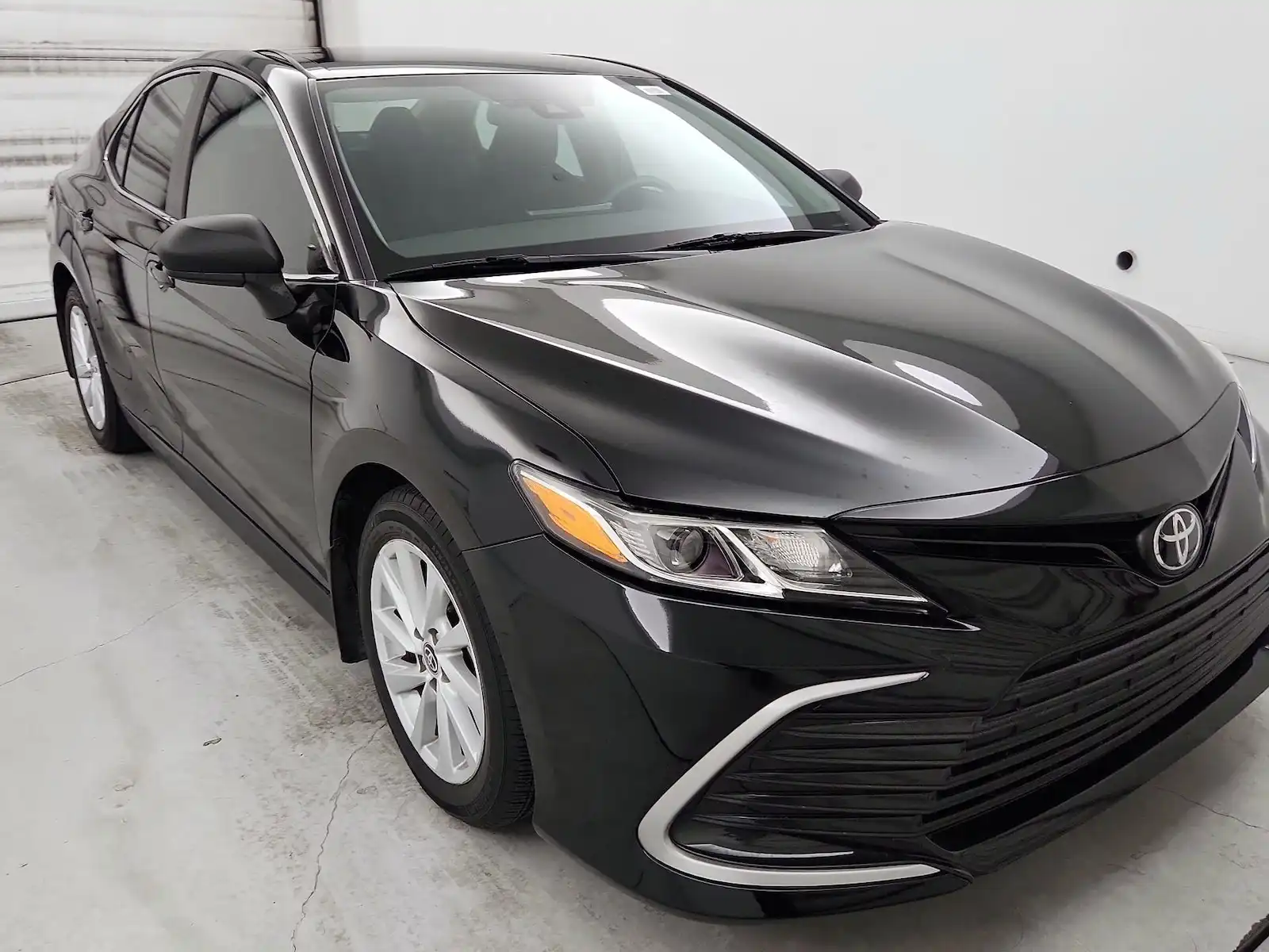 2021 Toyota Camry 2.5 Auto LE's photo