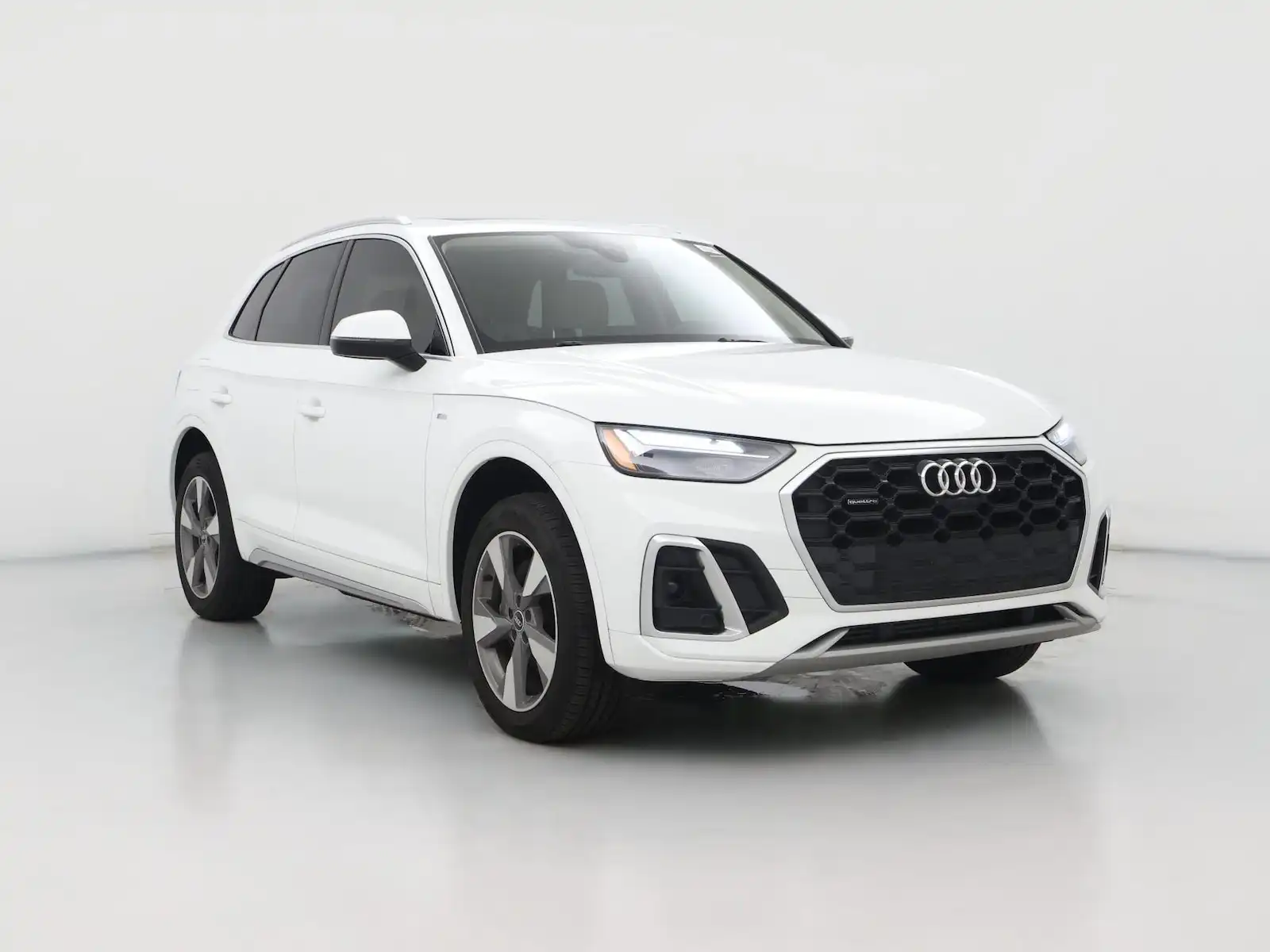 2022 Audi Q5 45 Premium Plus's photo