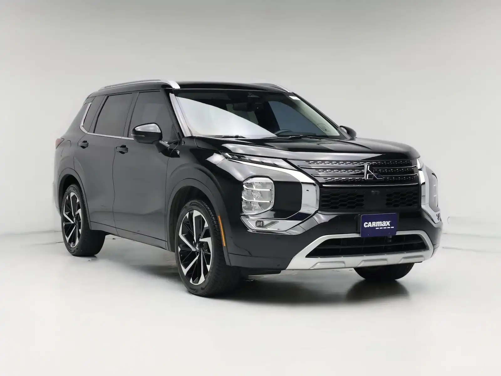 2024 Mitsubishi Outlander SEL FWD's photo