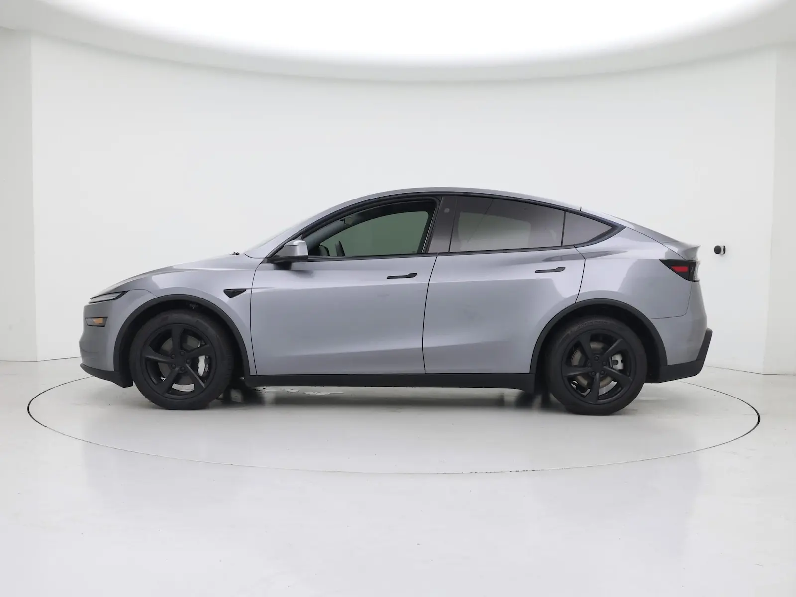 2026 Tesla Model Y Long Range Dual Motor AWD photo 4