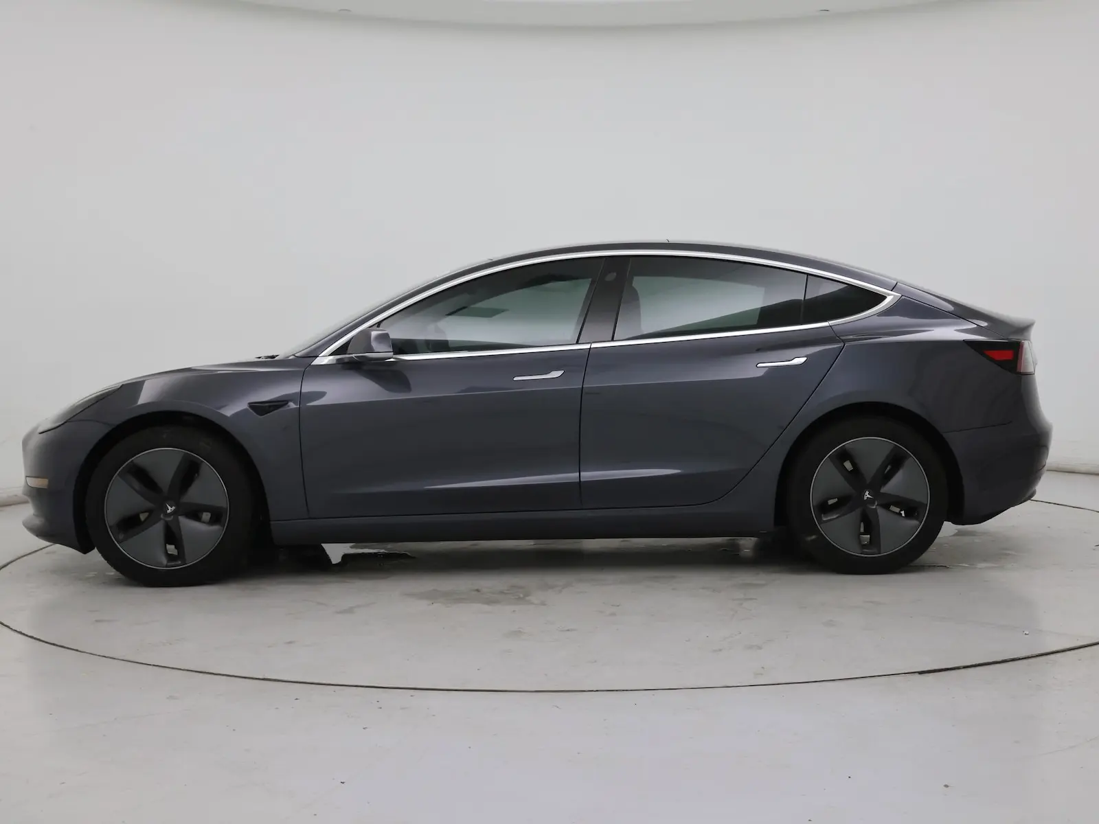 2019 Tesla Model 3 Standard Range Plus photo 4