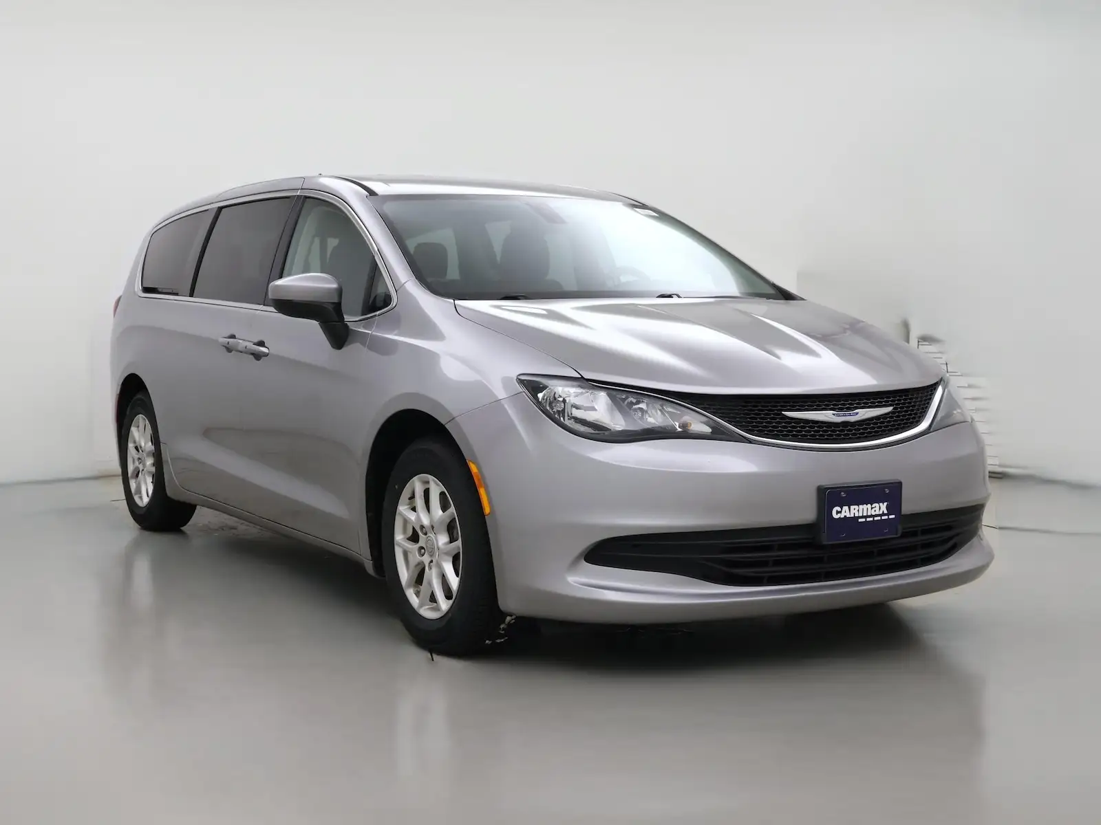 2018 Chrysler Pacifica Touring photo 1