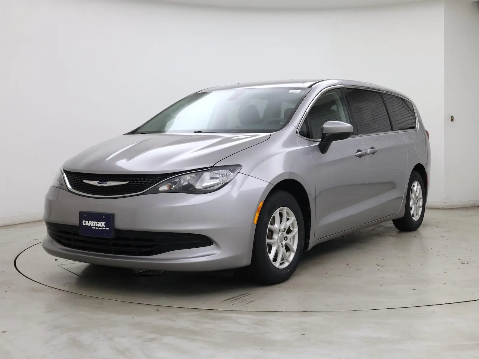 2018 Chrysler Pacifica Touring photo 5