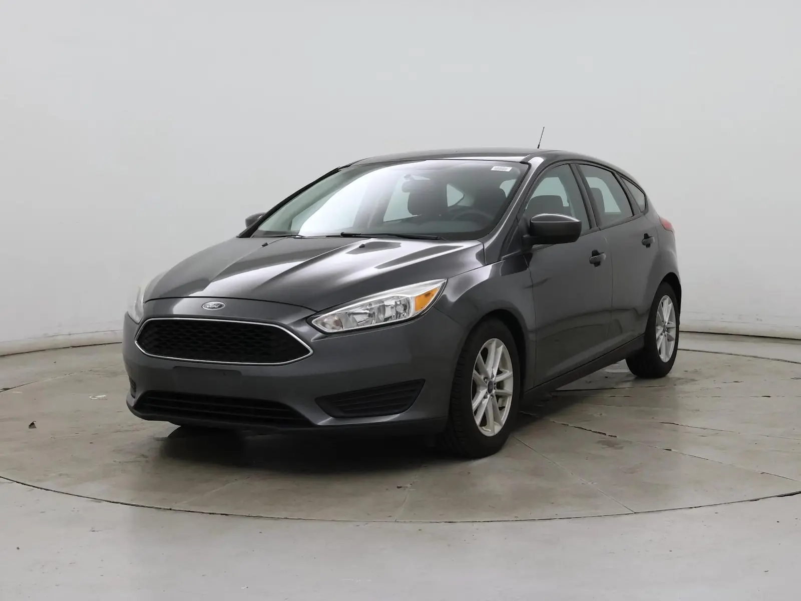 2018 Ford Focus SE Hatchback photo 5
