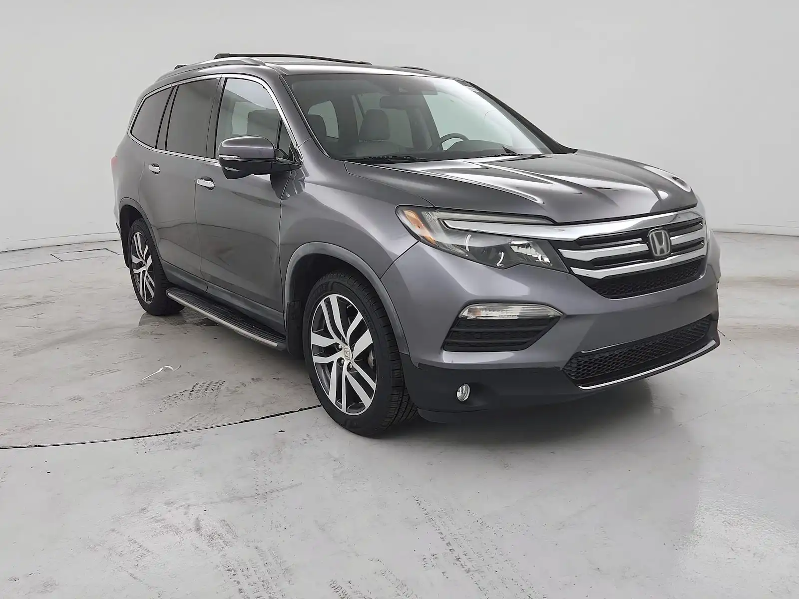 2017 Honda Pilot Touring 4WD's photo