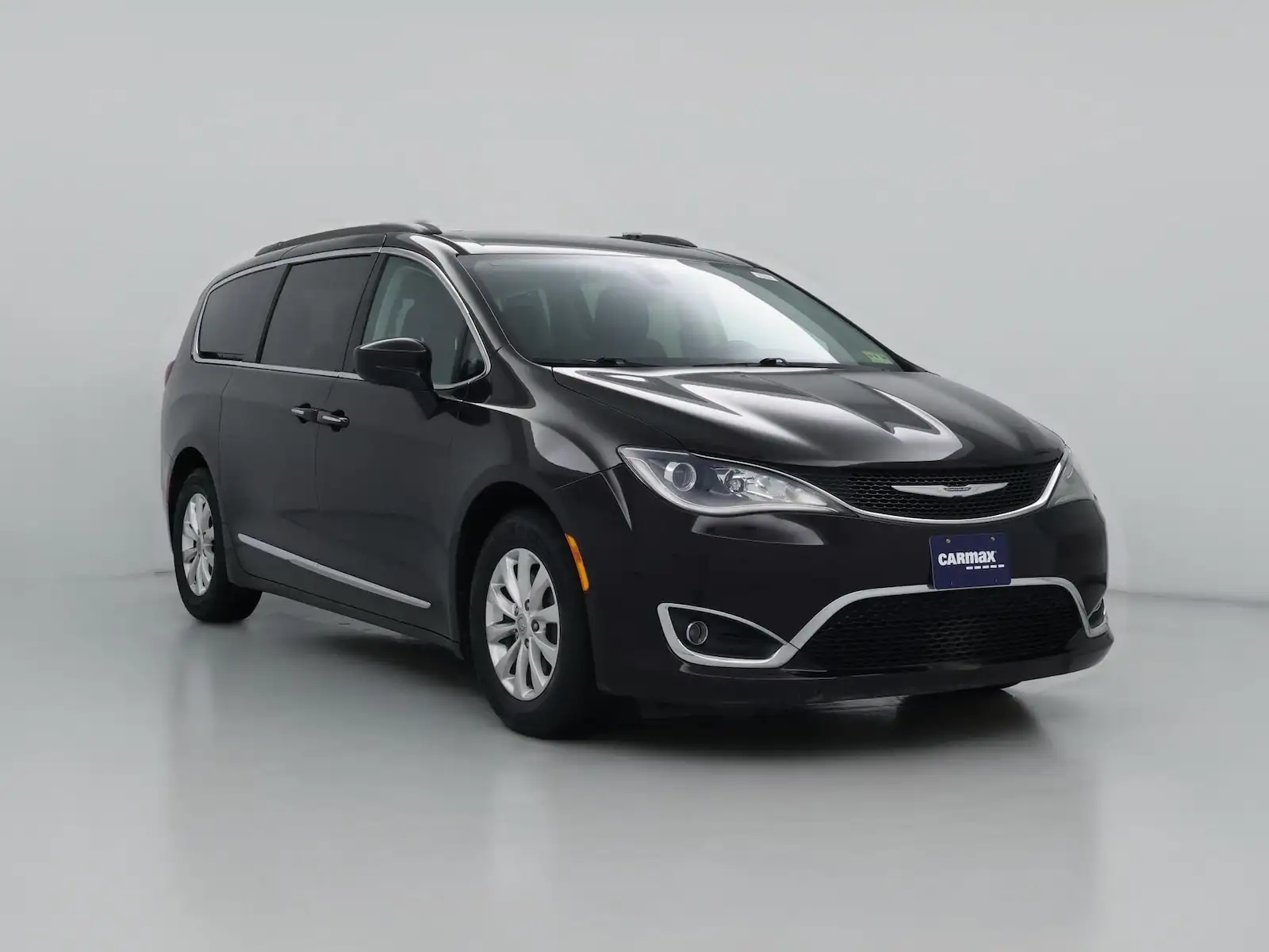 2017 Chrysler Pacifica Touring L's photo