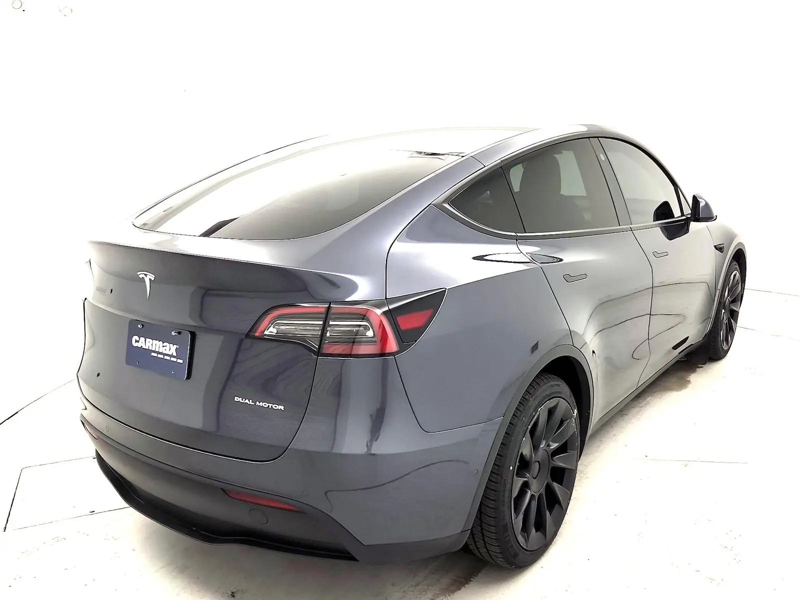 2022 Tesla Model Y Long Range Dual Motor AWD photo 5