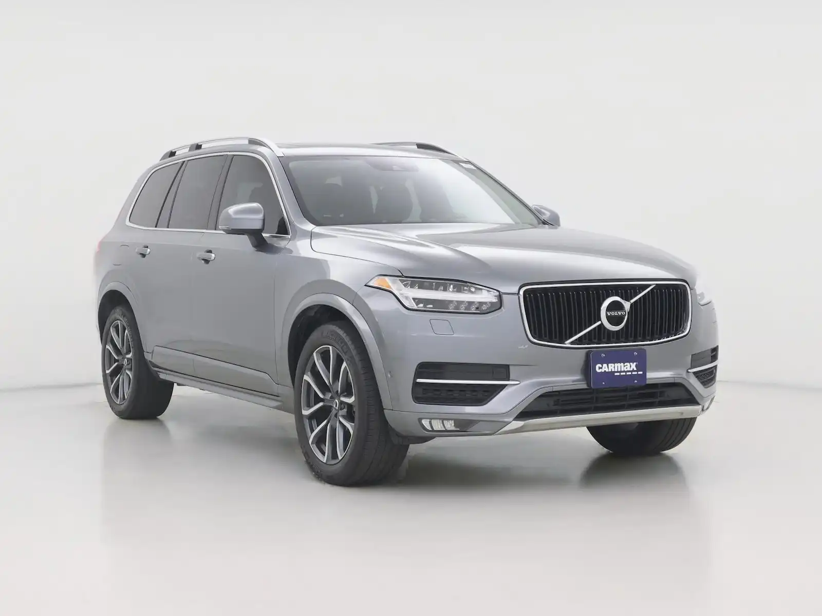 2016 Volvo XC90 T6 AWD Momentum's photo