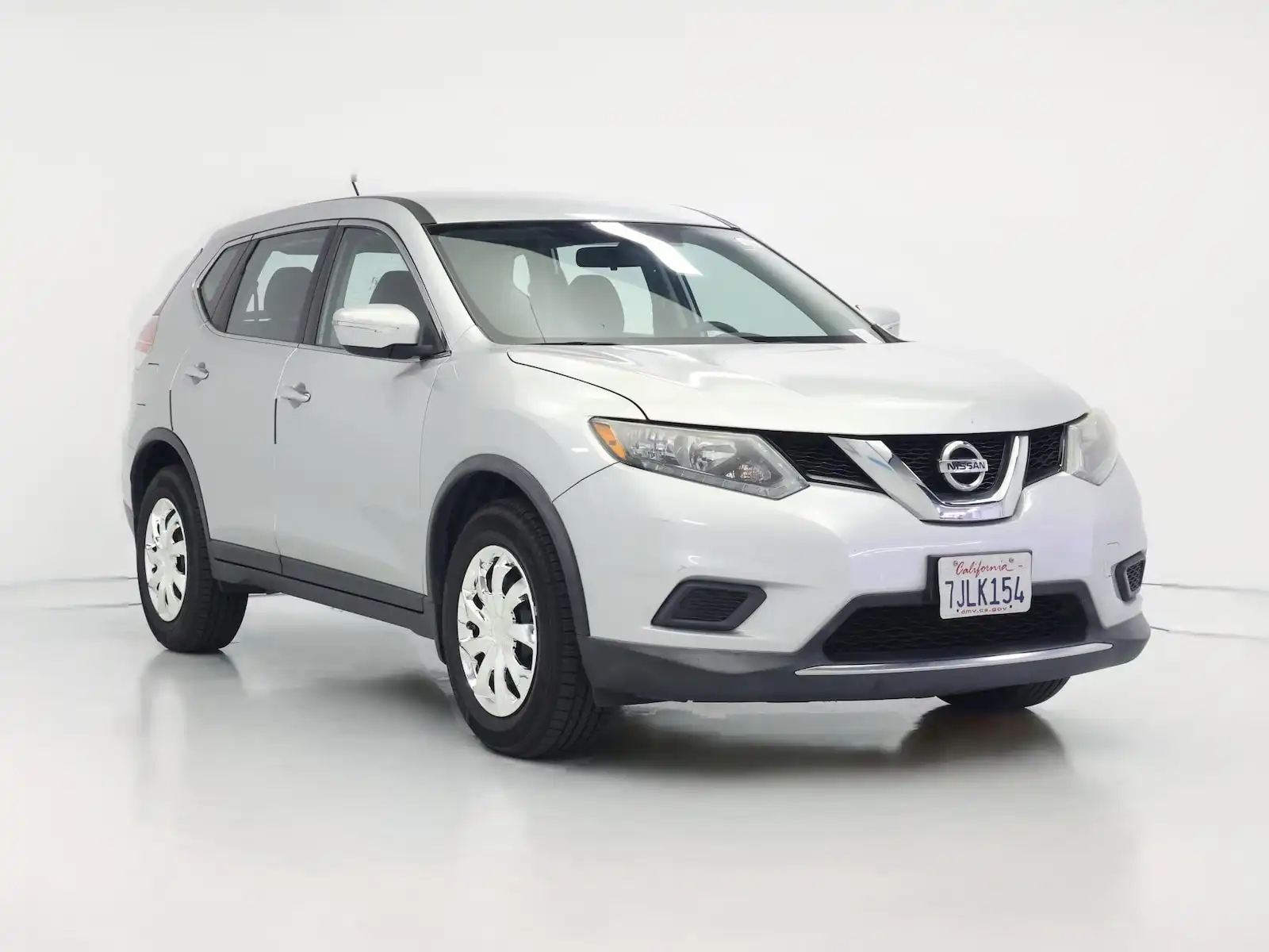 2015 Nissan Rogue S FWD's photo