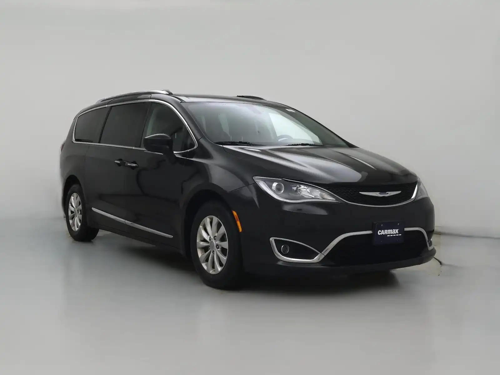 2018 Chrysler Pacifica Touring L Plus's photo
