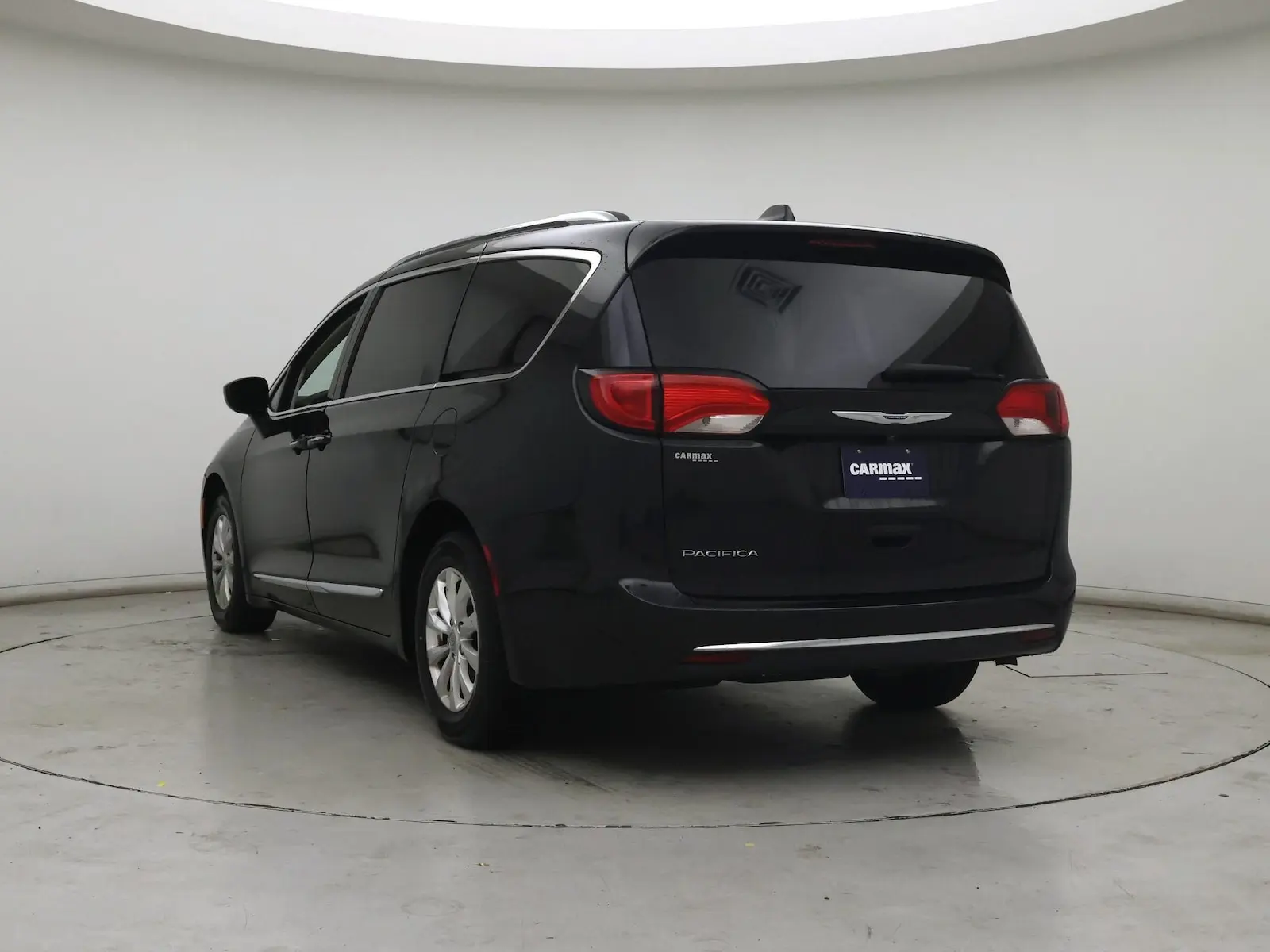 2018 Chrysler Pacifica Touring L Plus photo 3