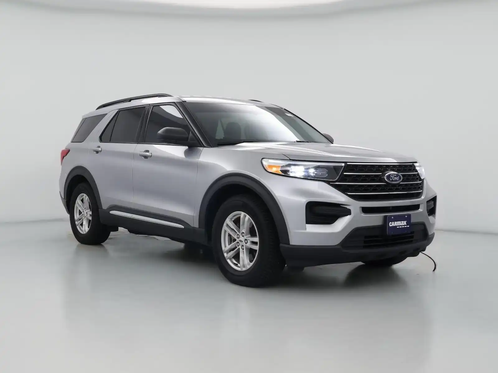 2022 Ford Explorer XLT RWD's photo
