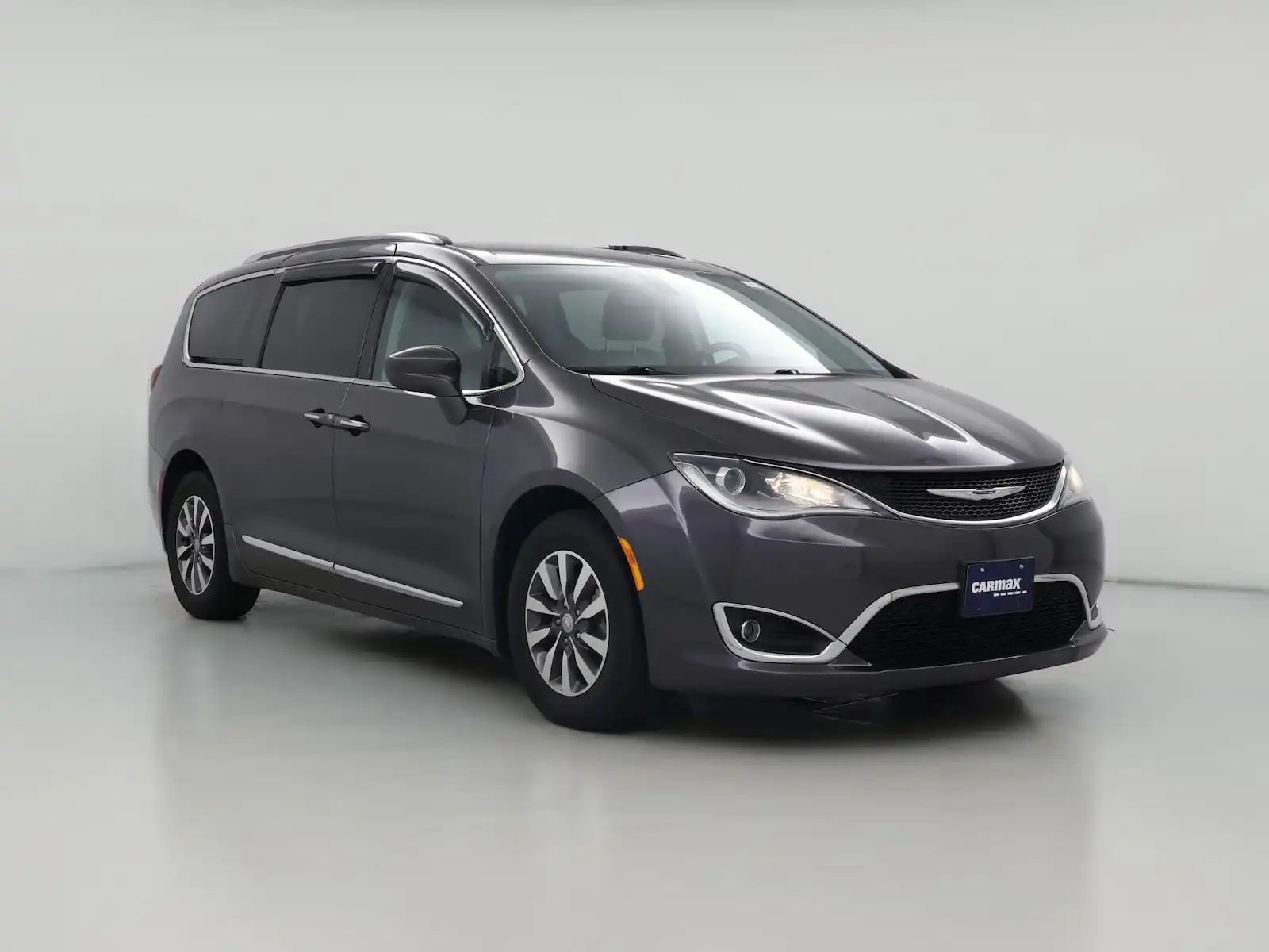 2020 Chrysler Pacifica Touring L Plus's photo