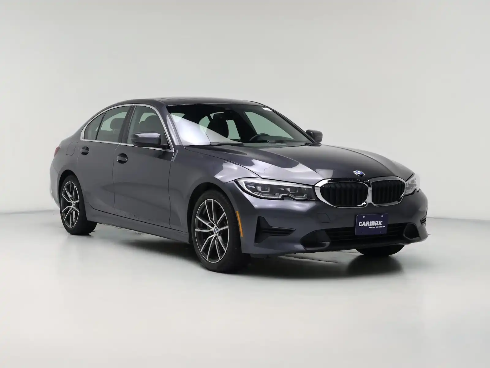 2022 BMW 3 Series 330i Sedan's photo
