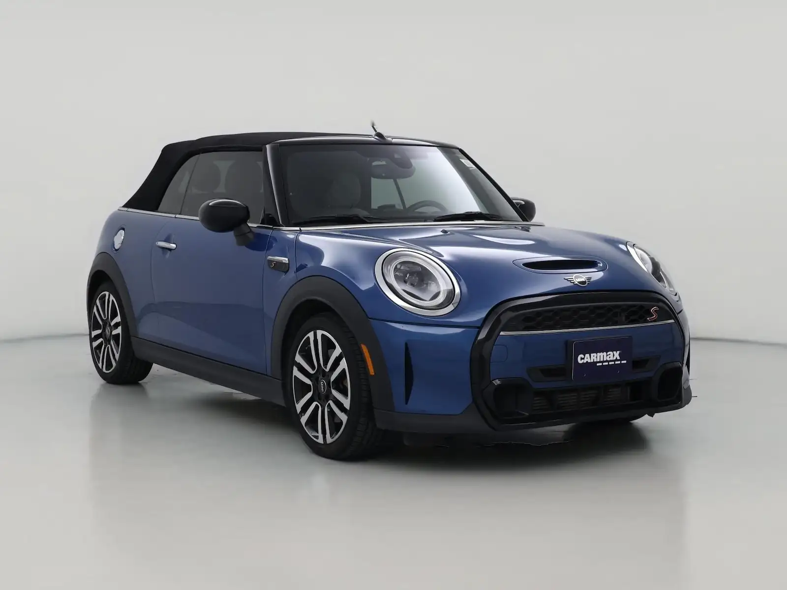 2023 MINI Convertible Cooper S's photo
