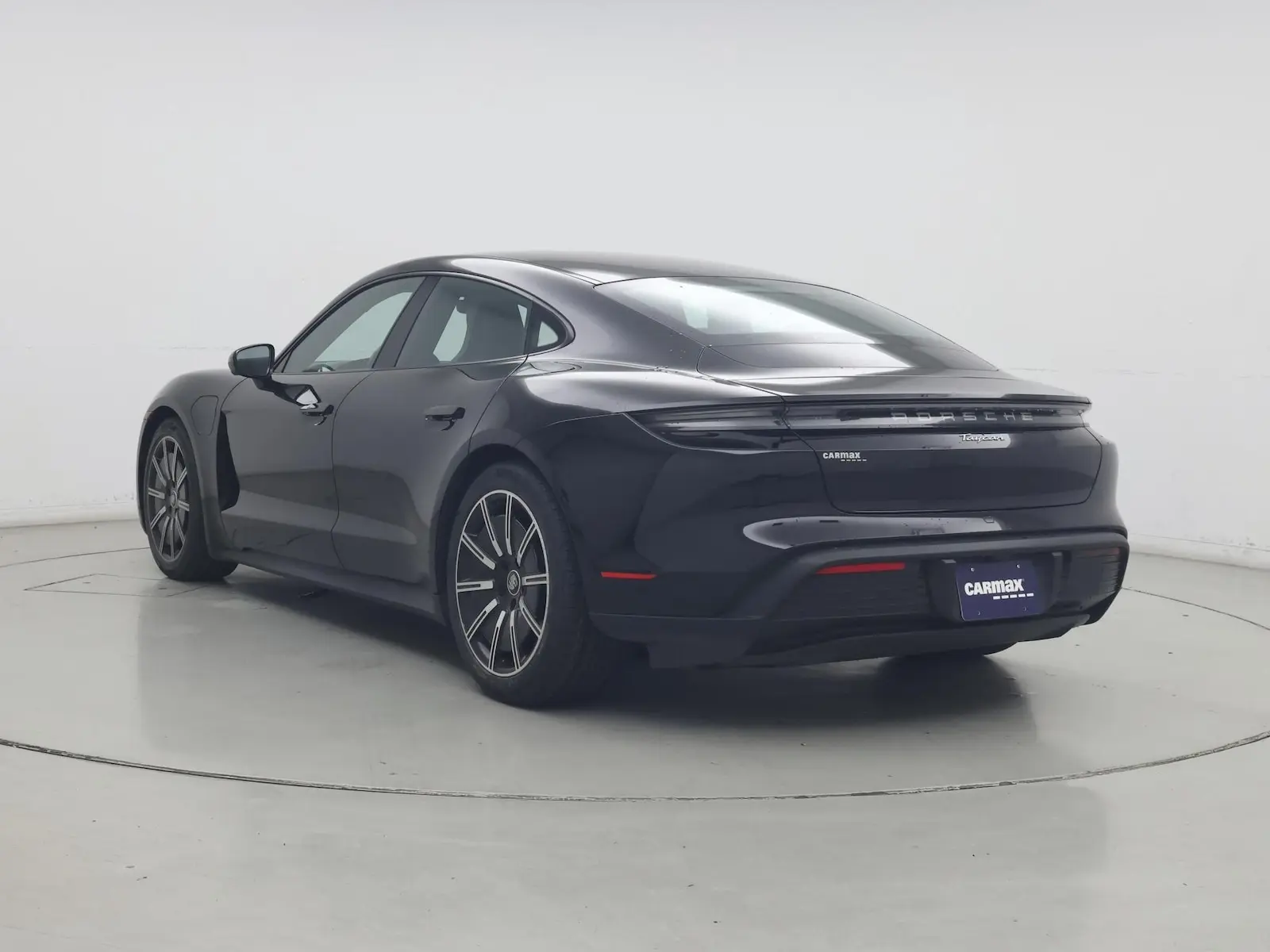 2021 Porsche Taycan Base photo 3