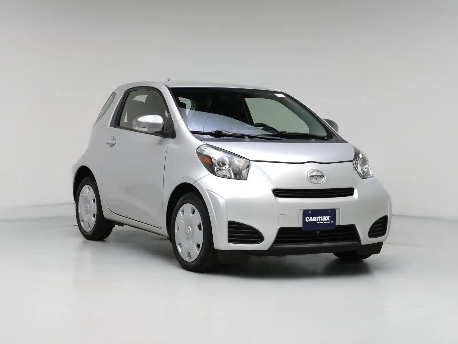 2014 Scion iQ 1.3 CVT's photo