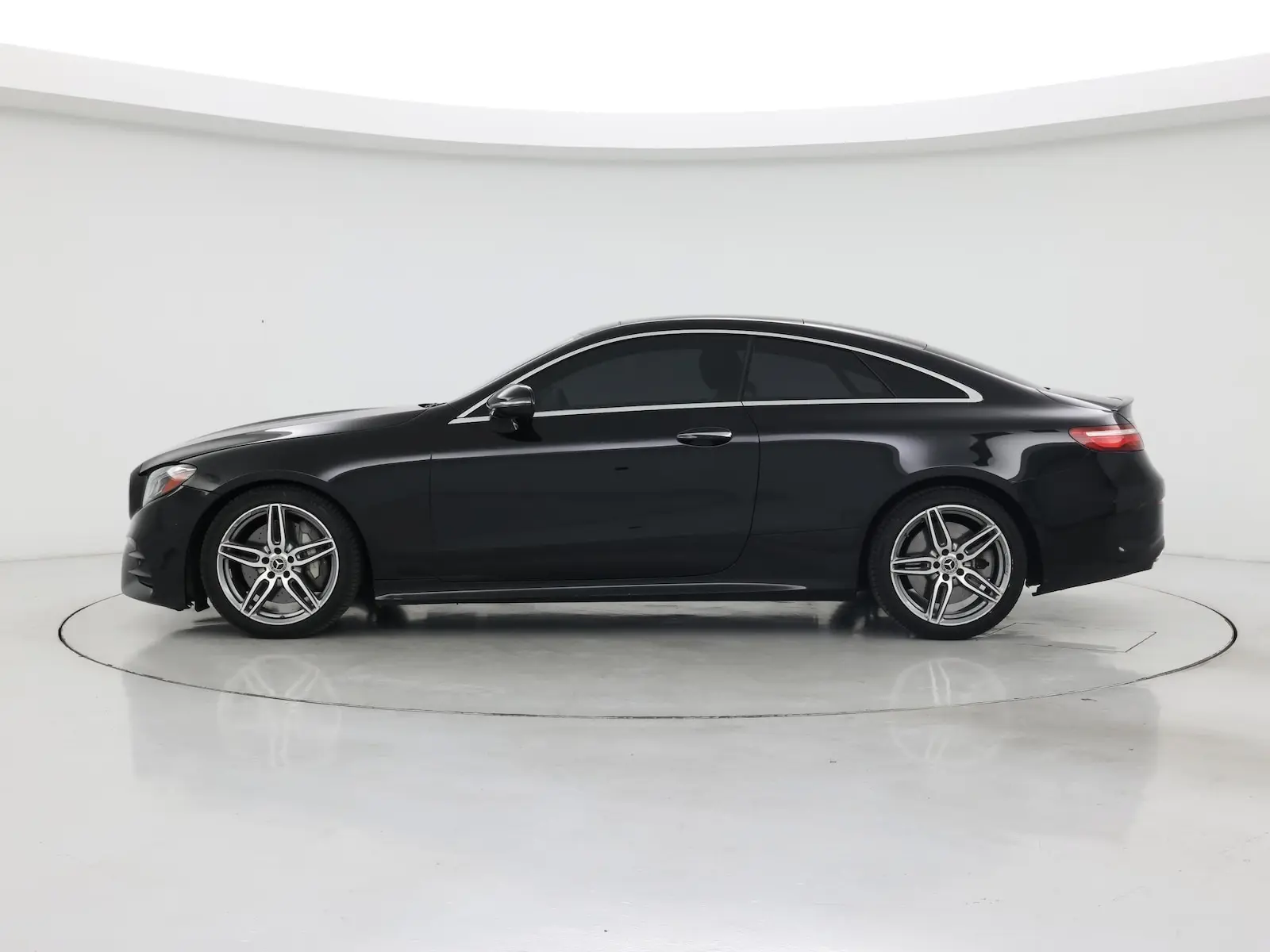 2018 Mercedes-Benz E-Class E400 Coupe photo 4