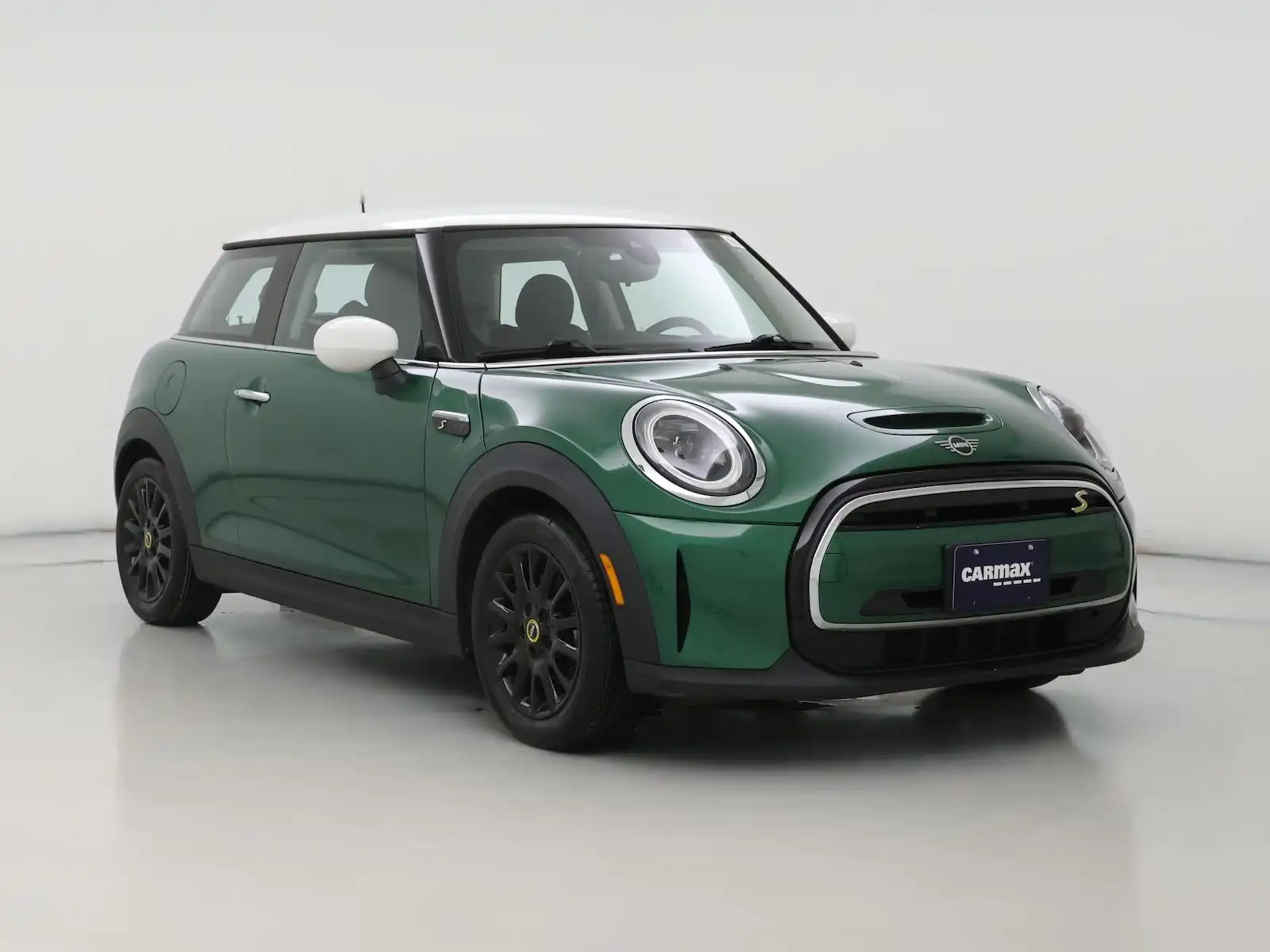 2022 MINI Hardtop Cooper SE's photo