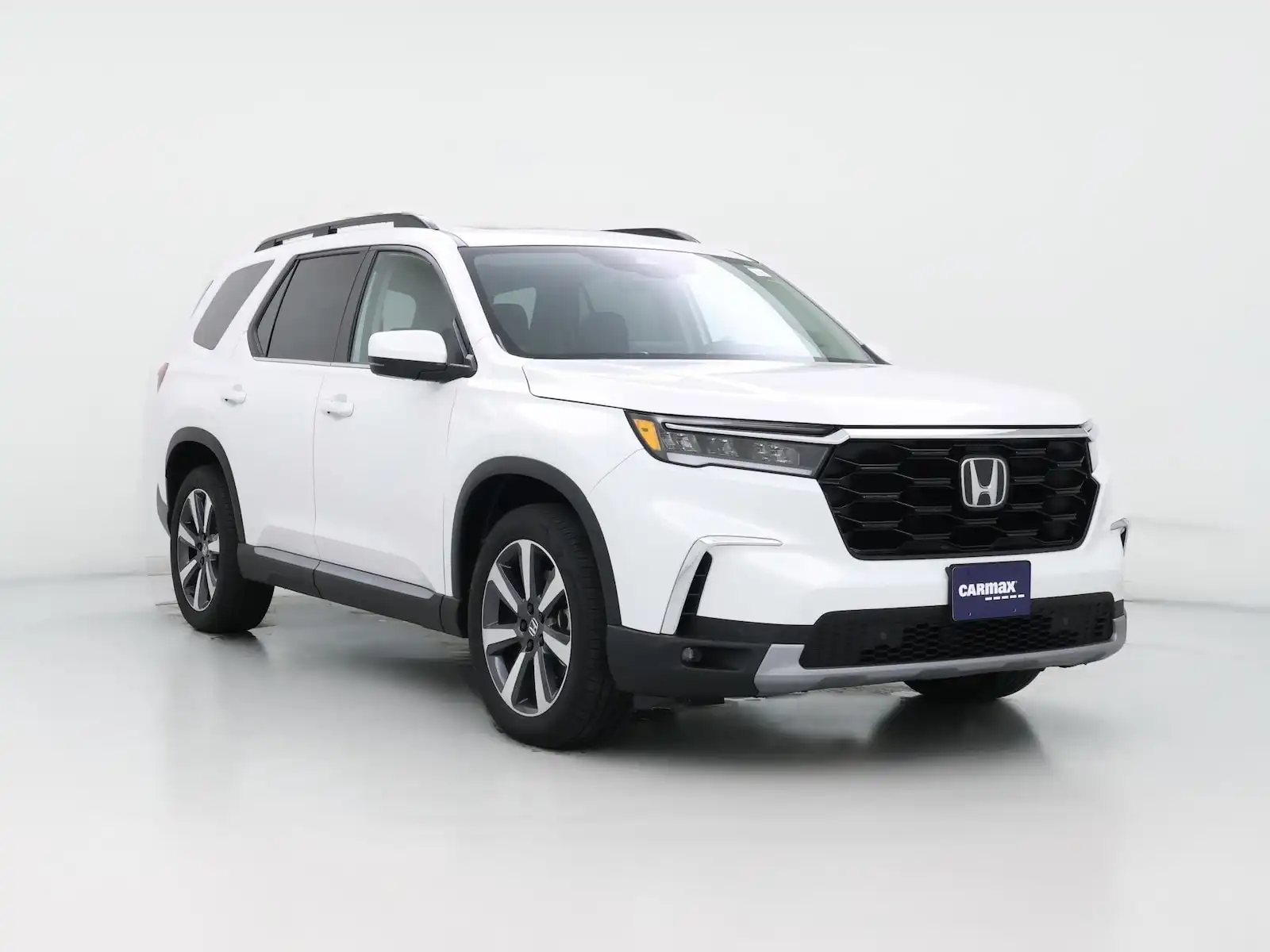 2025 Honda Pilot Touring AWD's photo