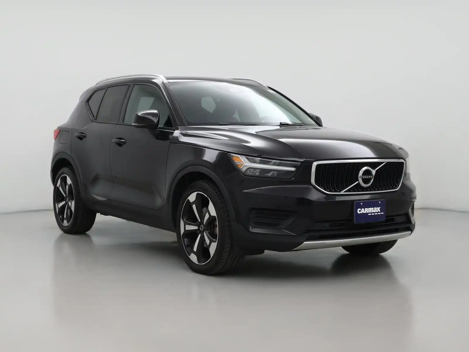 2020 Volvo XC40 T5 Momentum AWD's photo