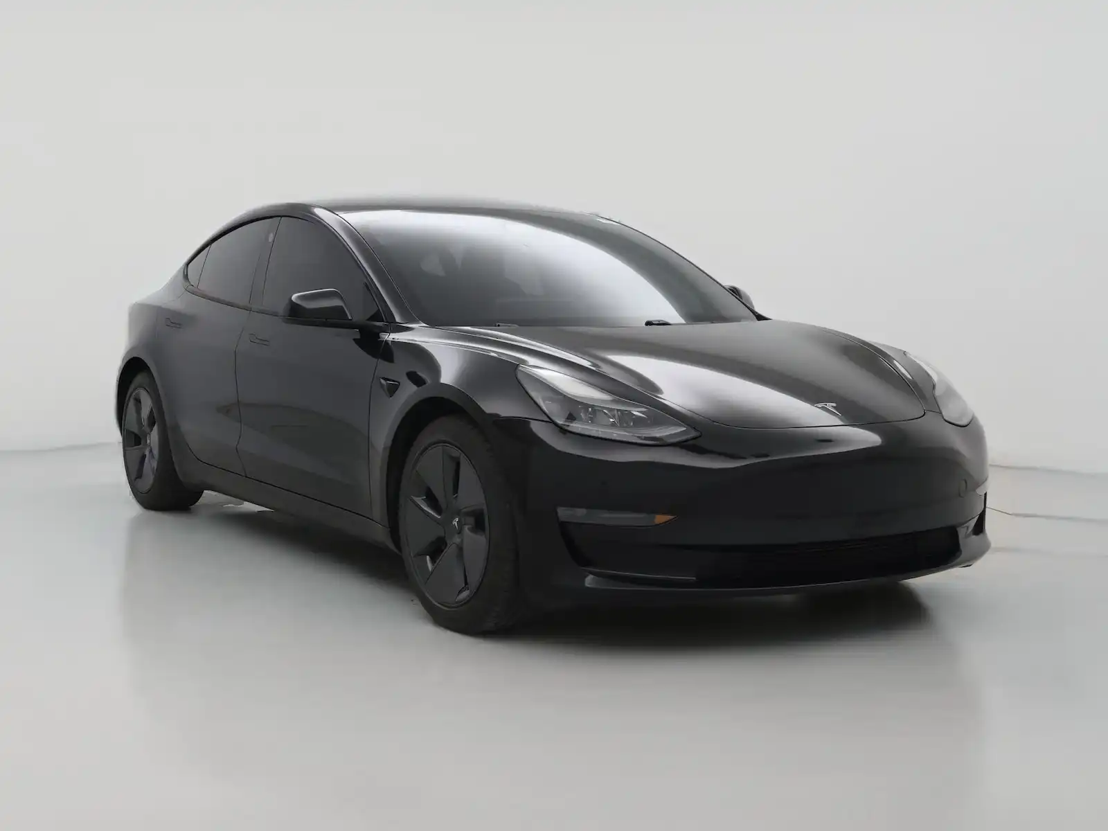 2021 Tesla Model 3 Standard Range Plus's photo