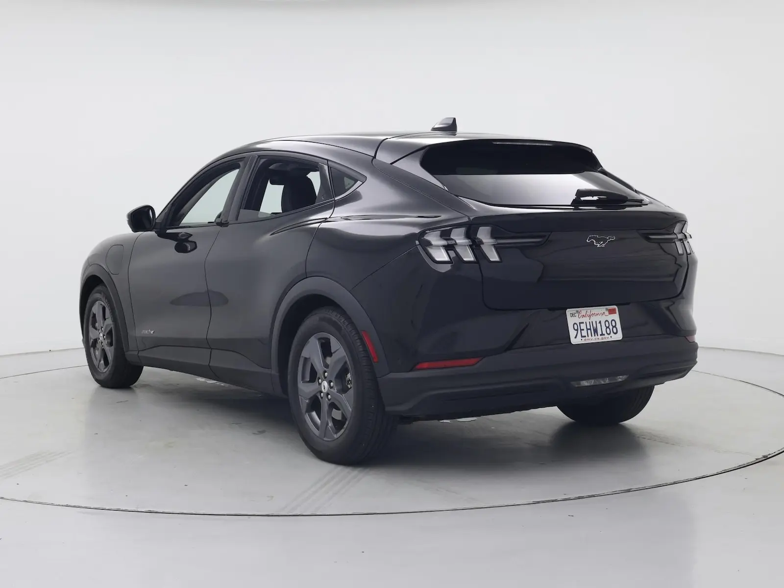 2023 Ford Mustang-Mach-e Select photo 3