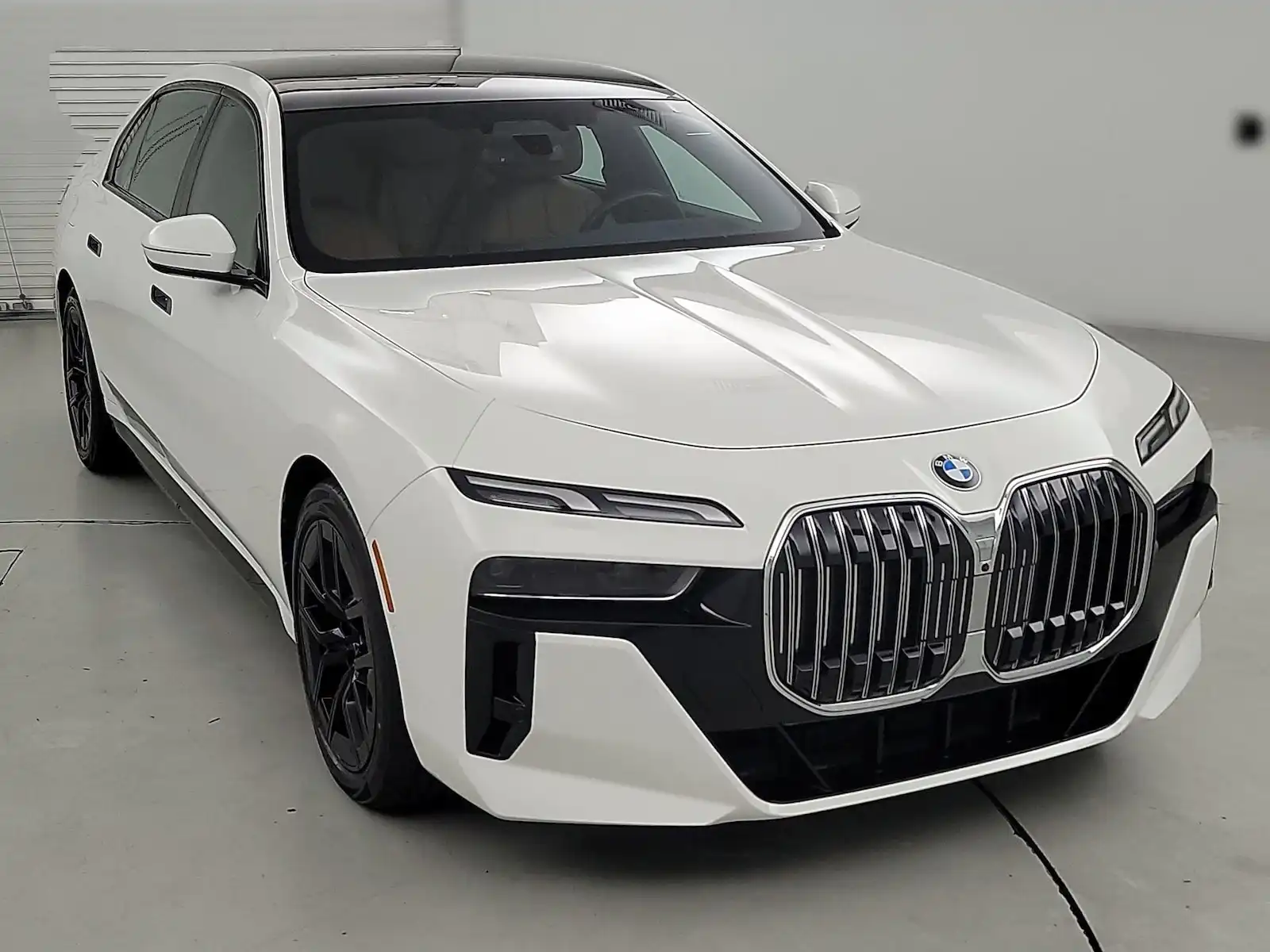 2023 BMW 7 Series 740i Sedan's photo