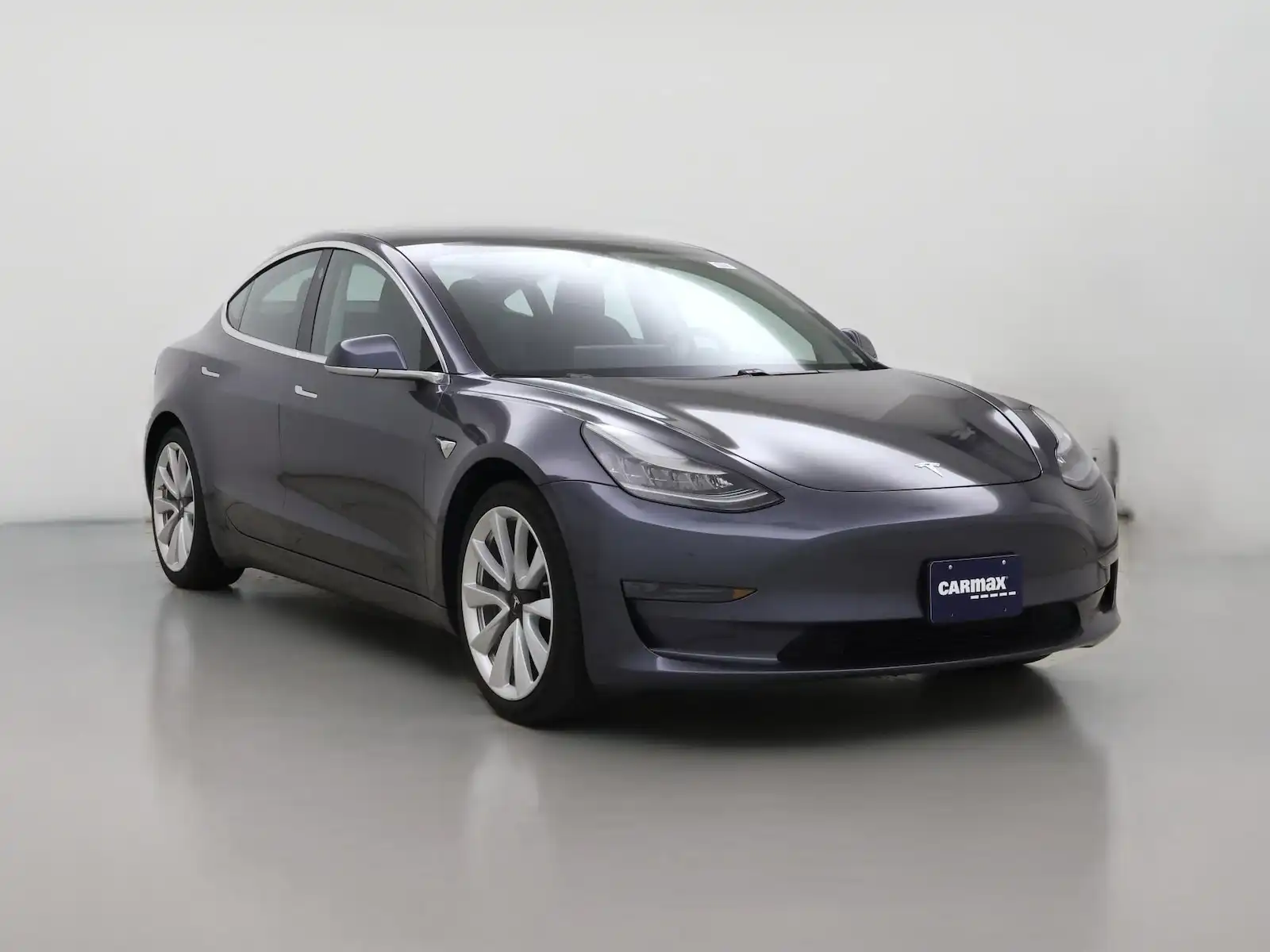 2020 Tesla Model 3 Standard Range Plus's photo