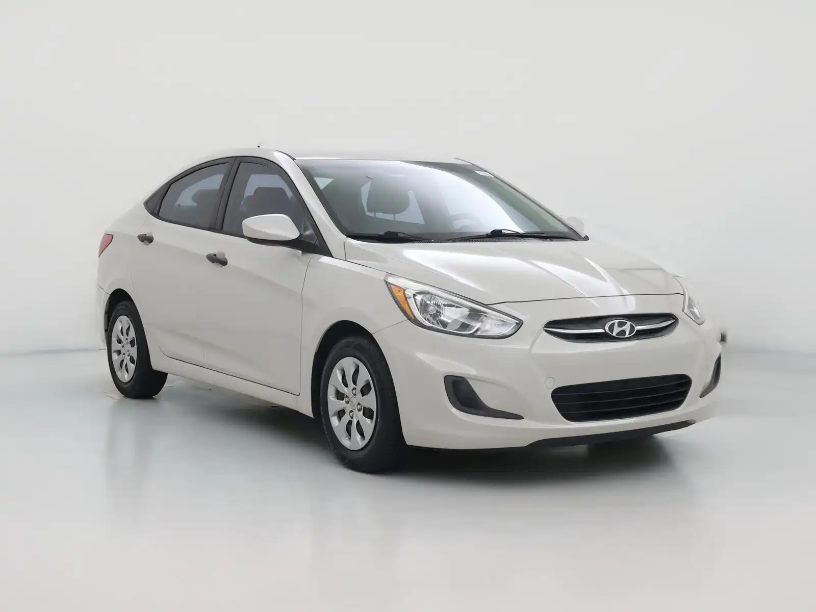 2017 Hyundai Accent SE 6MT 4-Door's photo