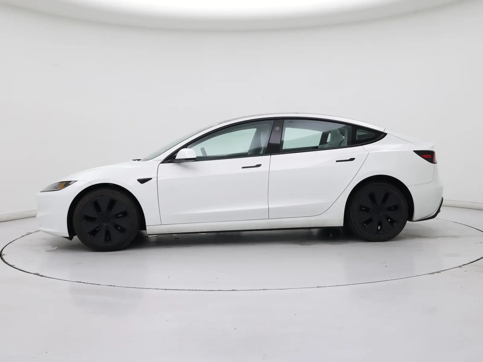 2025 Tesla Model 3 Long Range AWD photo 4