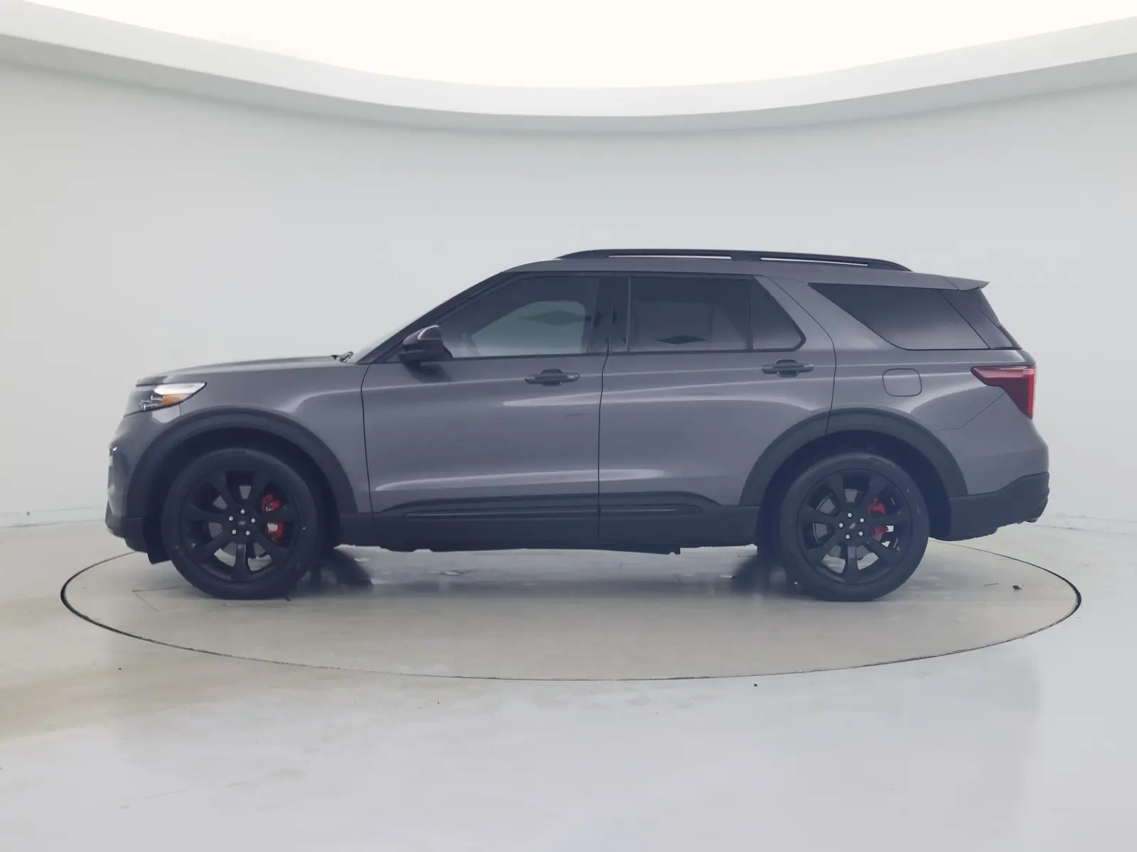 2024 Ford Explorer ST photo 4