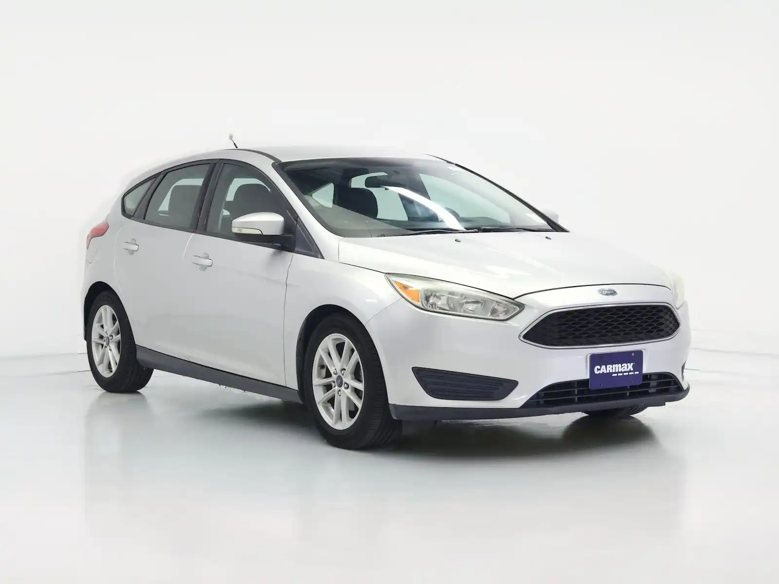 2015 Ford Focus SE Hatchback 5-Door's photo